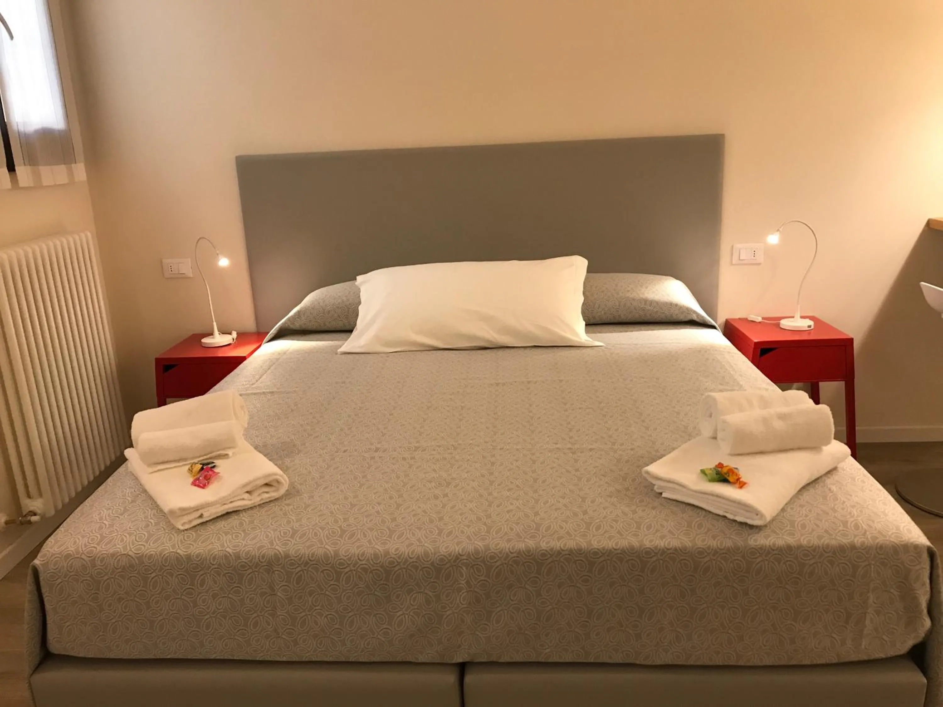 Bed in Honey Rooms Ferrara