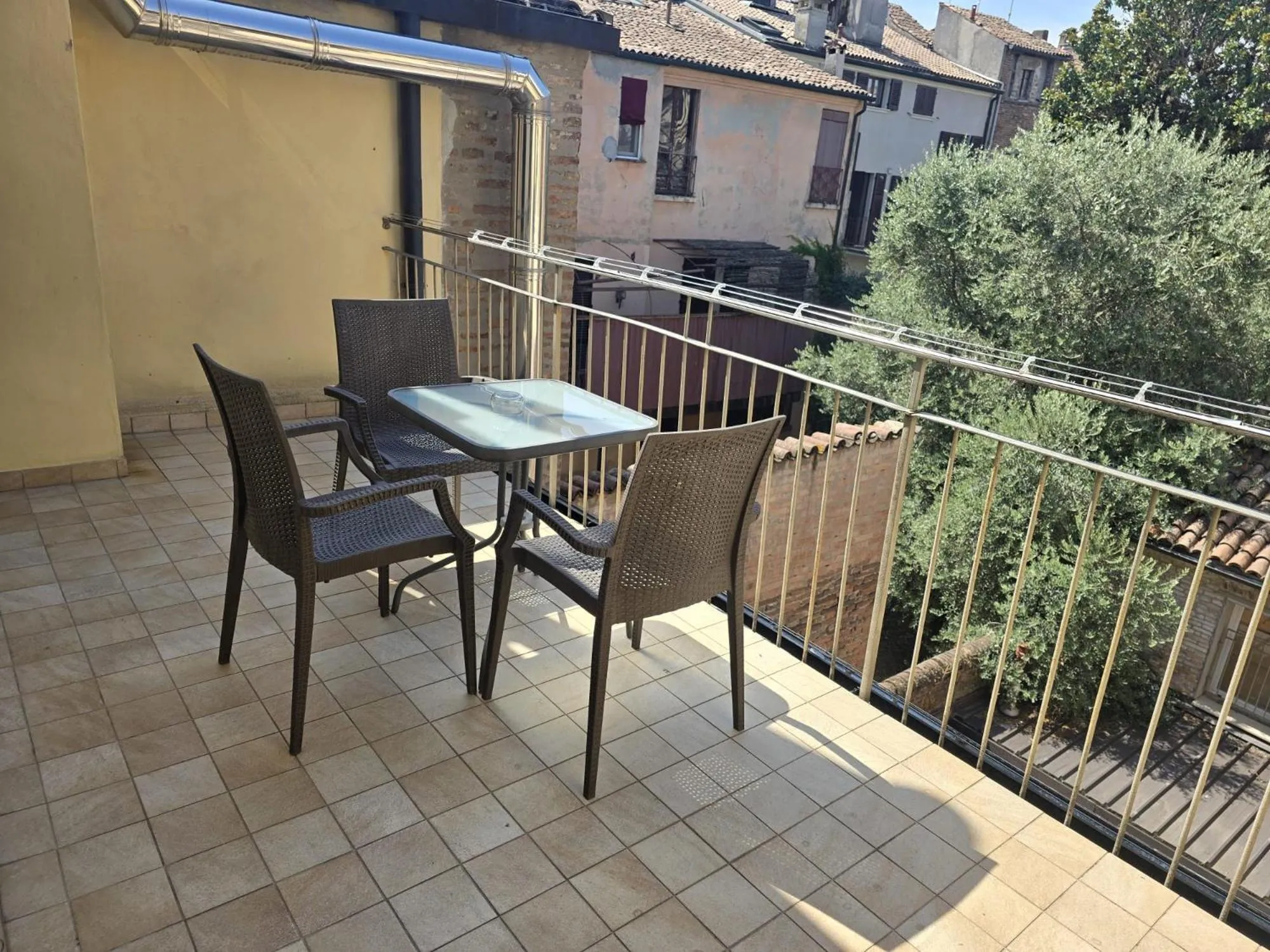 Balcony/Terrace in Honey Rooms Ferrara