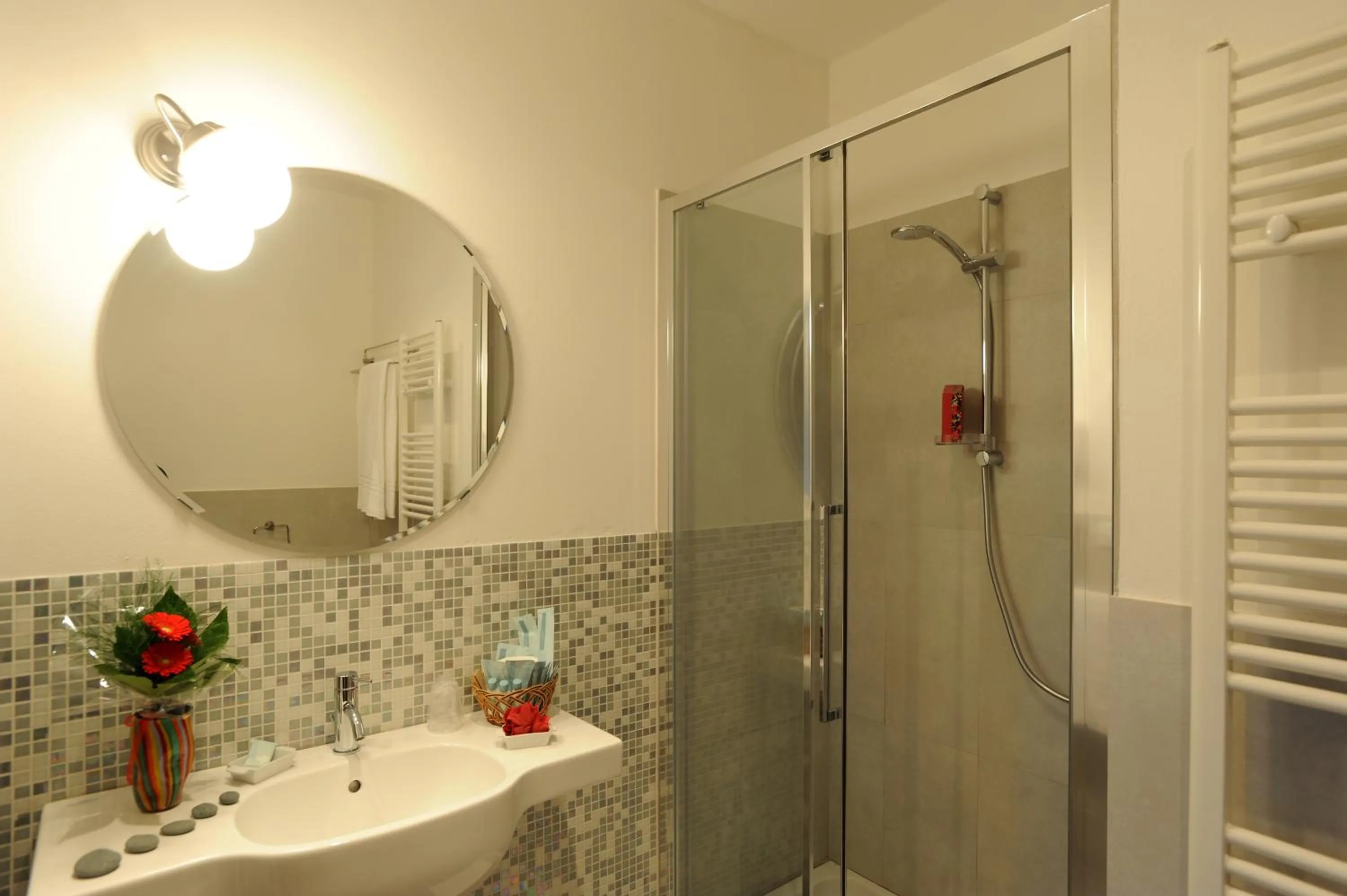 Bathroom in Honey Rooms Ferrara