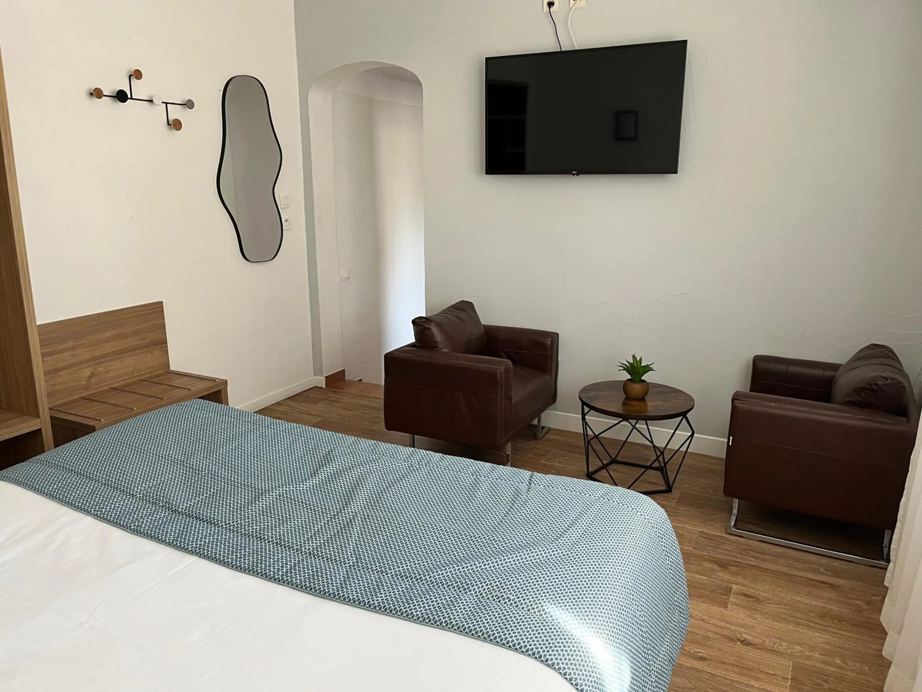 Bedroom, Bed in Hôtel Le Mirage