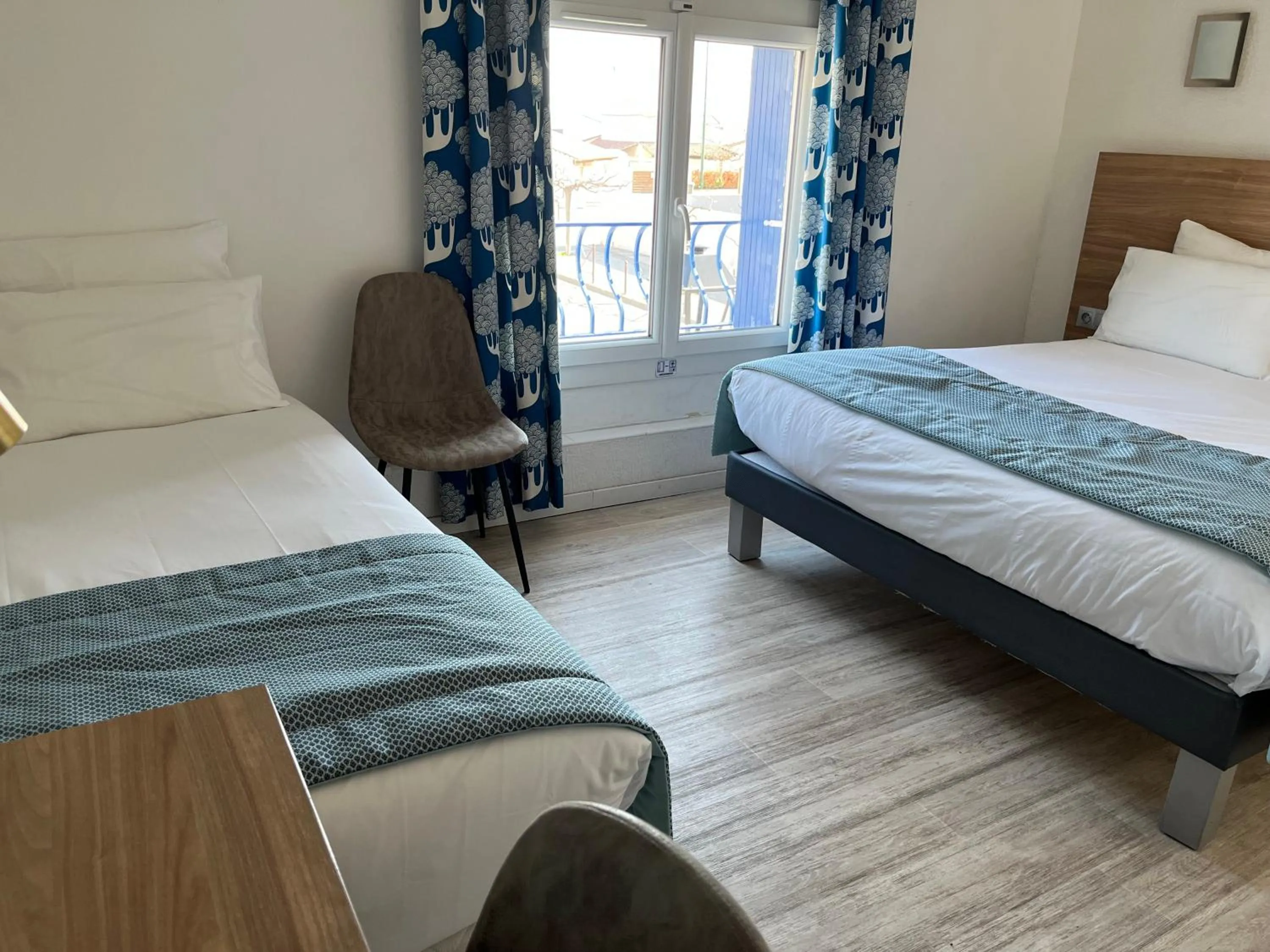 Bedroom, Bed in Hôtel Le Mirage