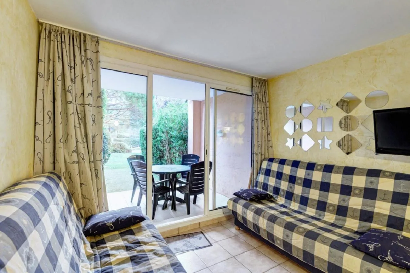 Bed in Residence La Pinede - maeva Home