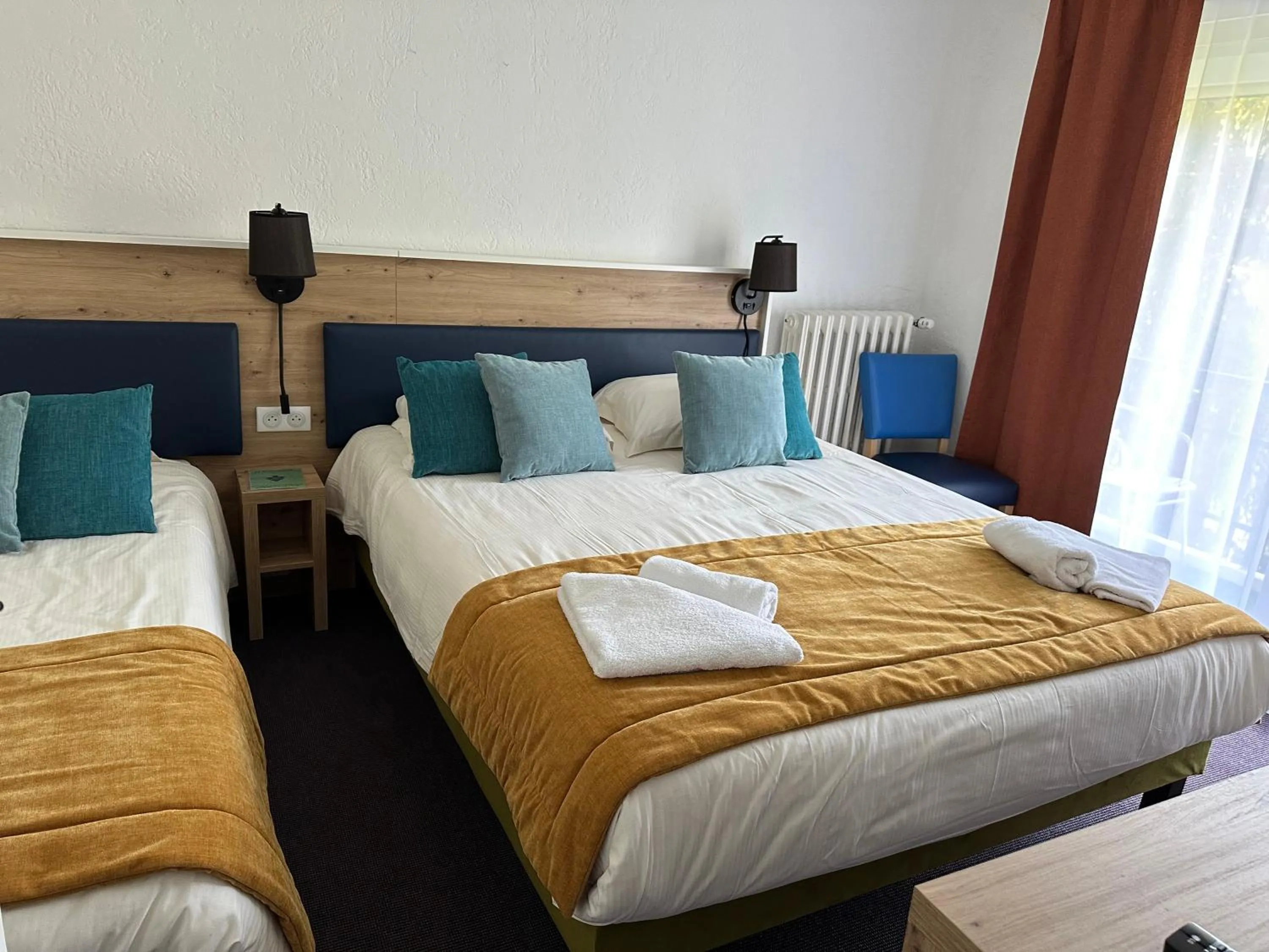 Bed in Hôtel Le Blainon