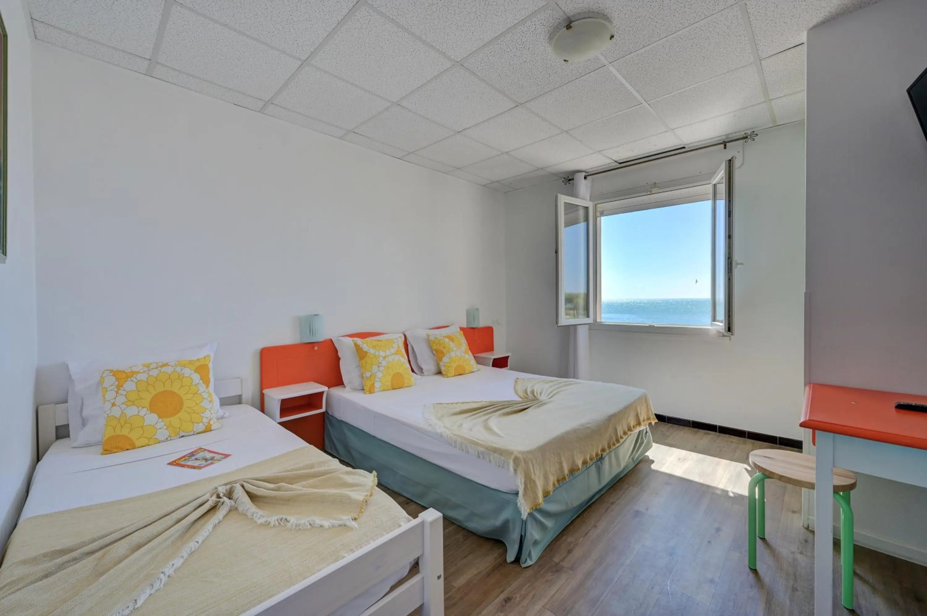 Photo of the whole room, Bed in Hotel Camille