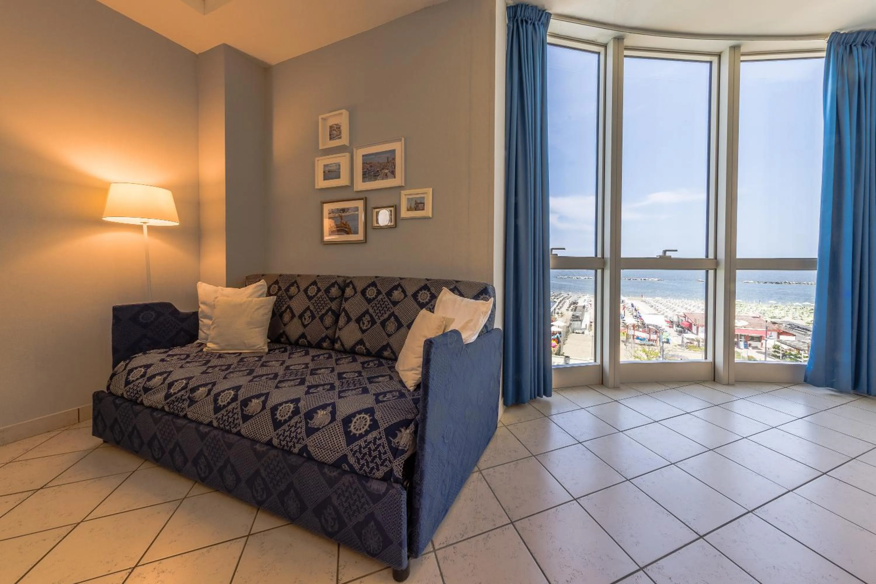 View (from property/room), Bed in Hotel Valverde & Residenza