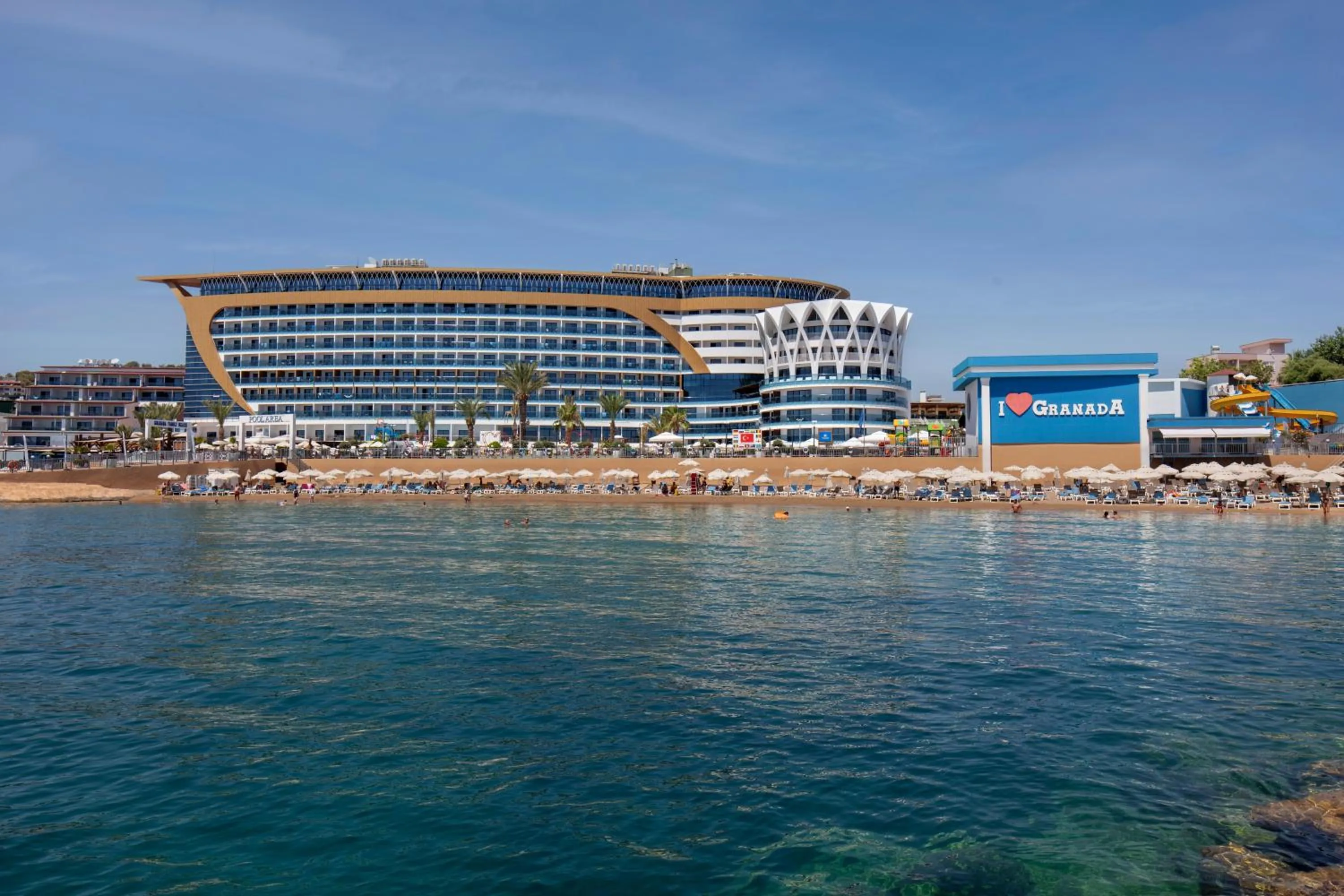 Property building in Granada Luxury Okurcalar