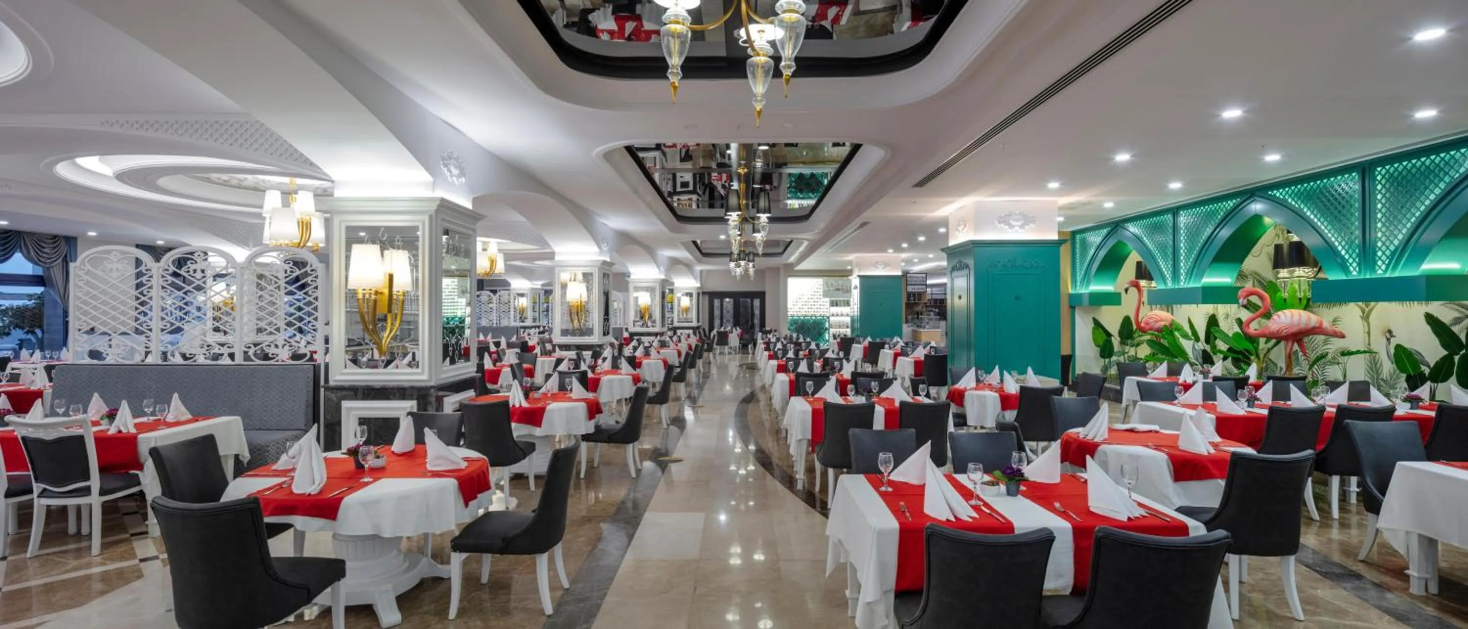 Restaurant/places to eat in Granada Luxury Okurcalar