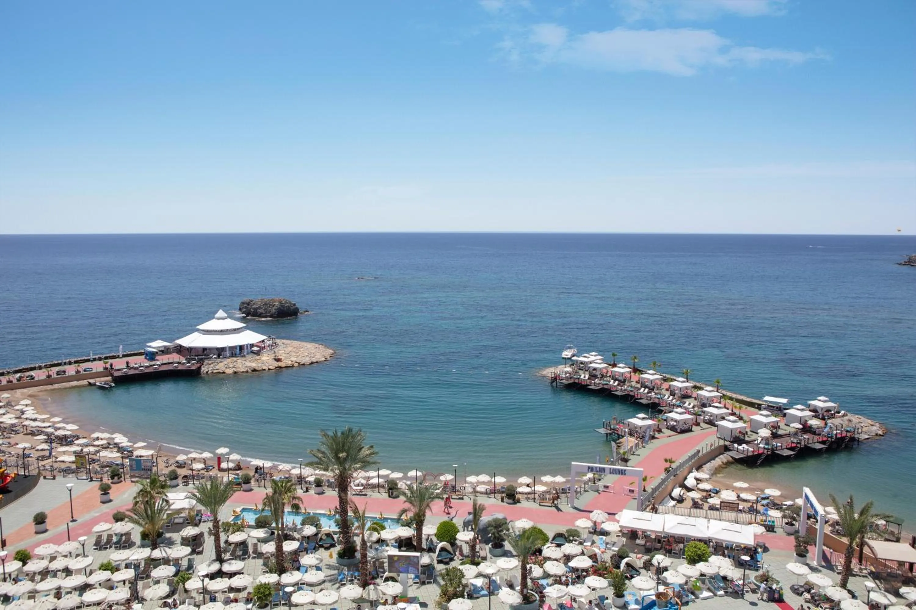 Beach in Granada Luxury Okurcalar