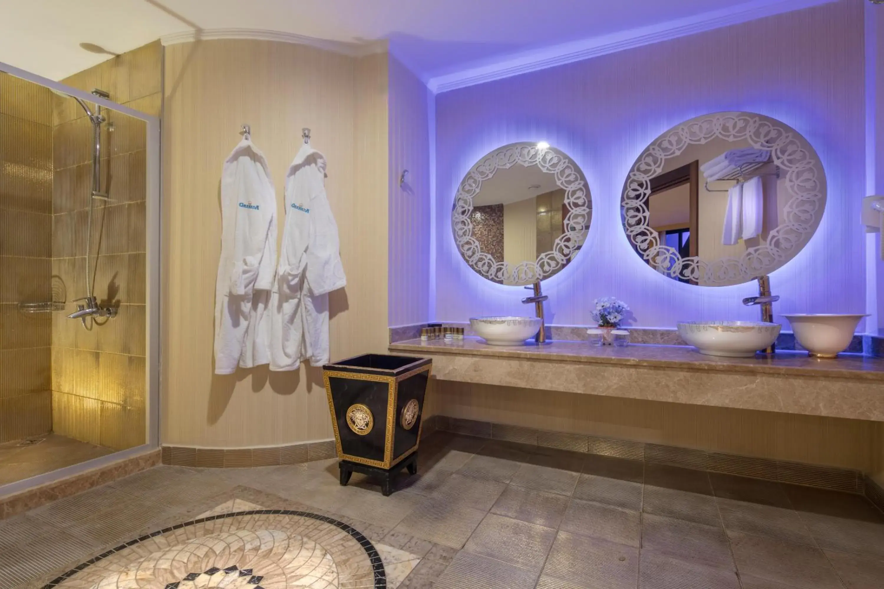 Lobby or reception in Granada Luxury Okurcalar