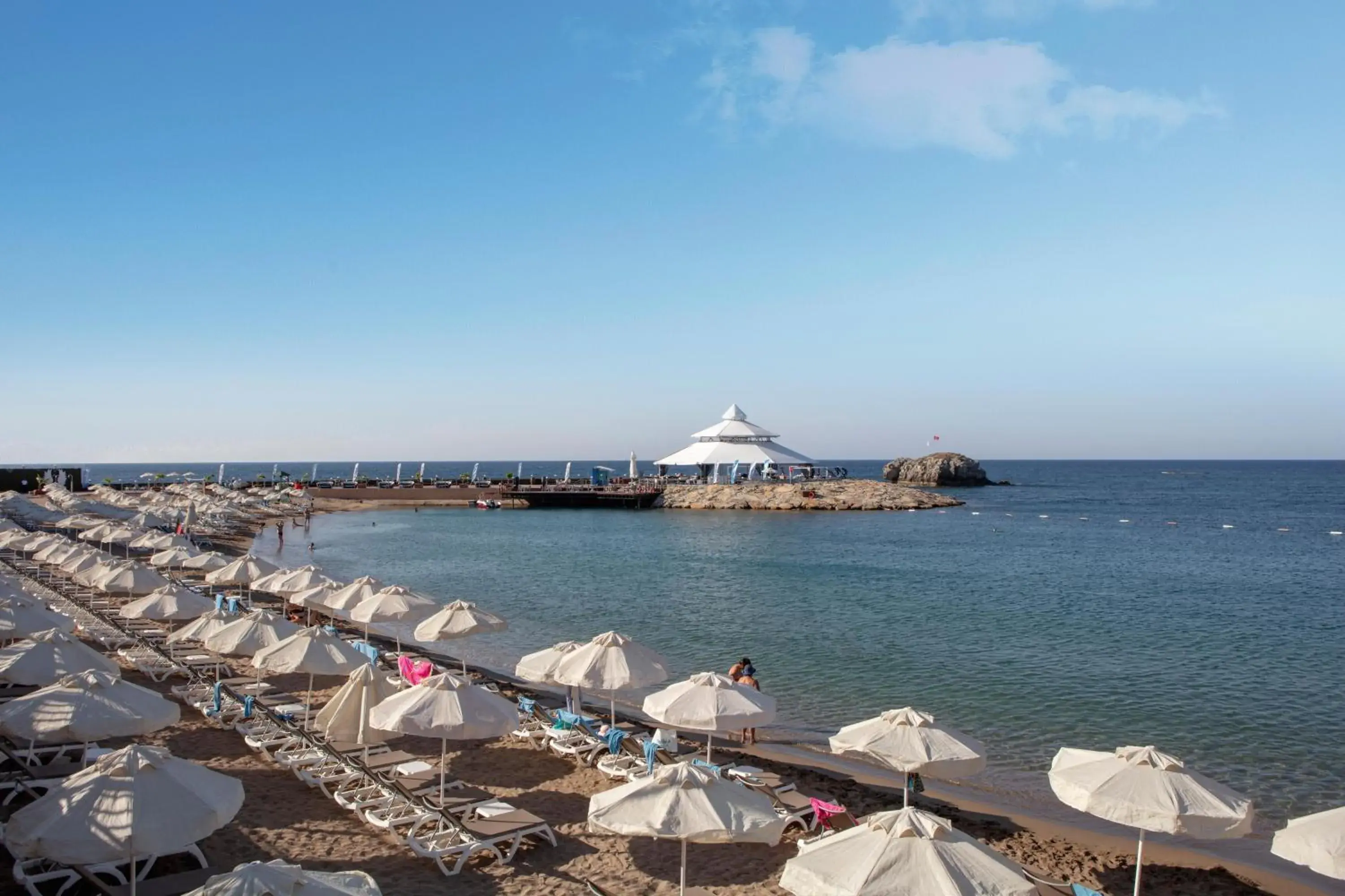 Beach in Granada Luxury Okurcalar