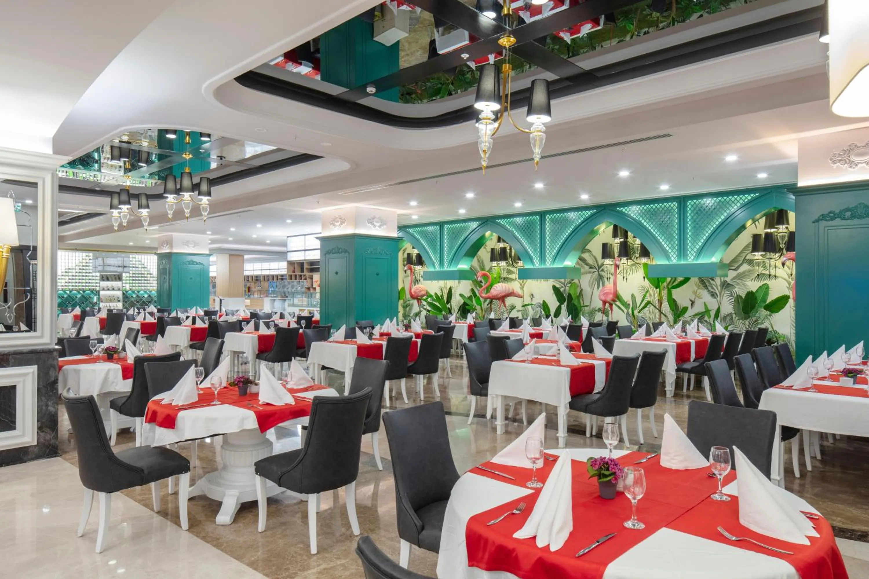 Restaurant/places to eat in Granada Luxury Okurcalar