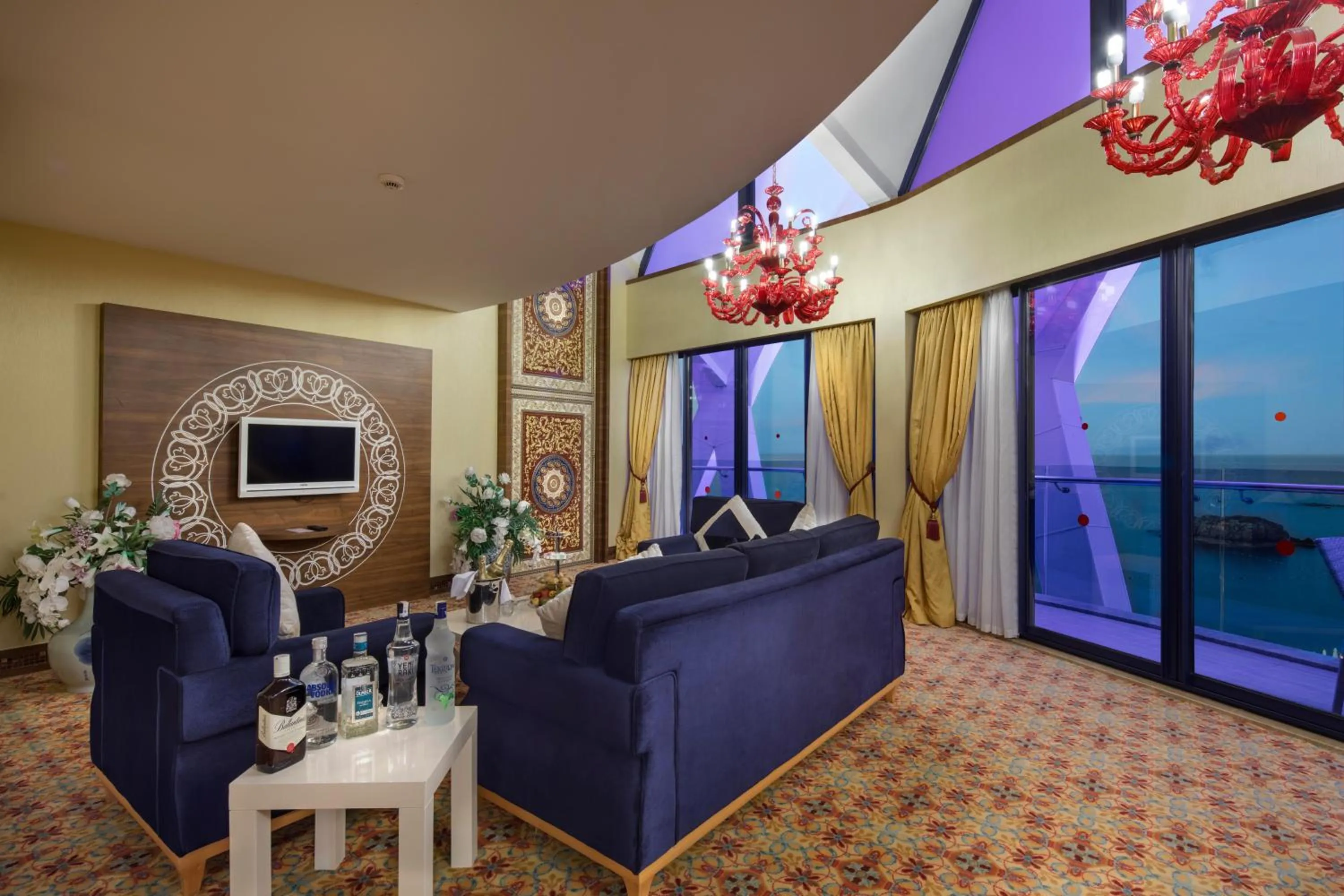 Photo of the whole room in Granada Luxury Okurcalar