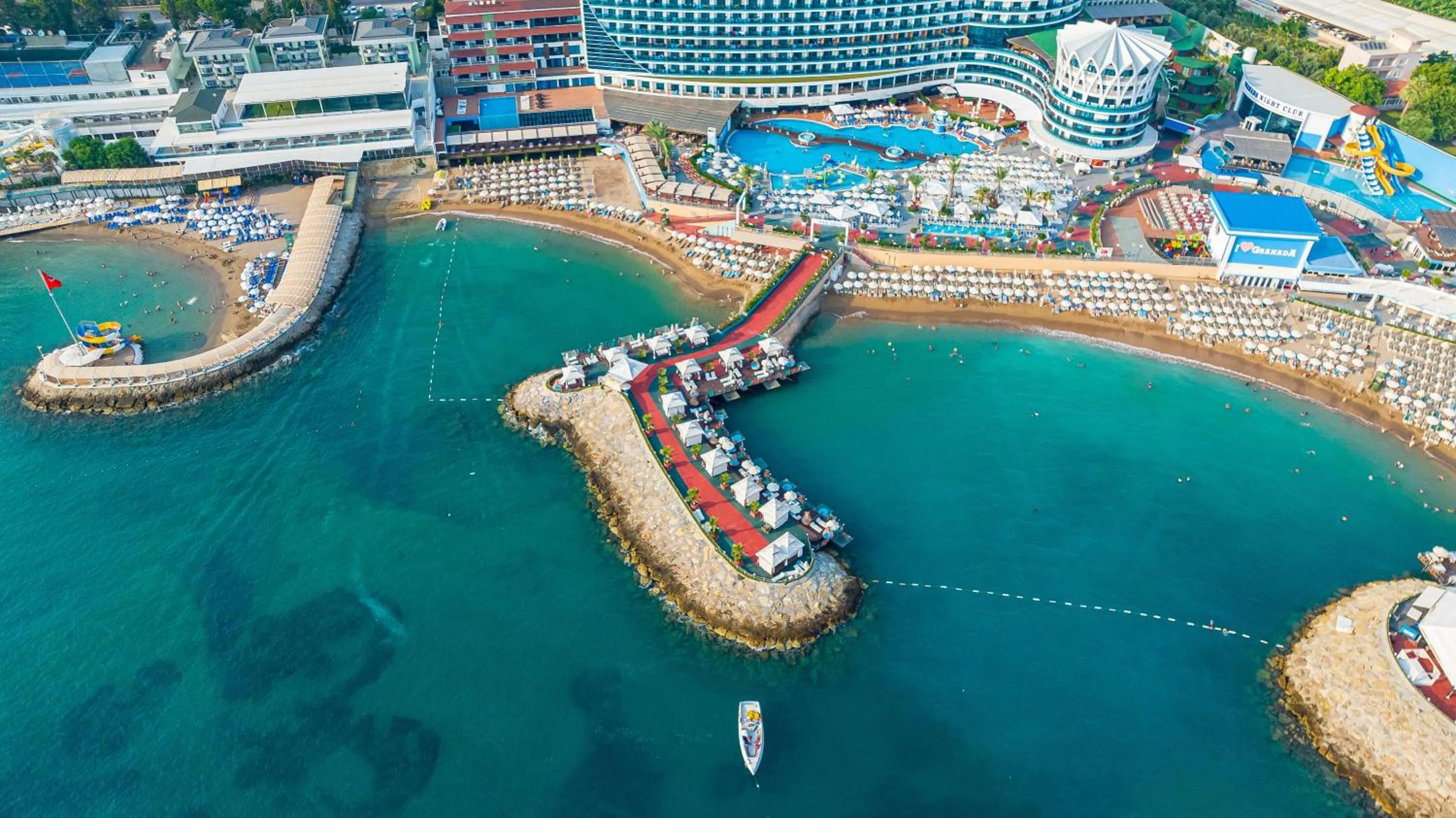 Property building in Granada Luxury Okurcalar