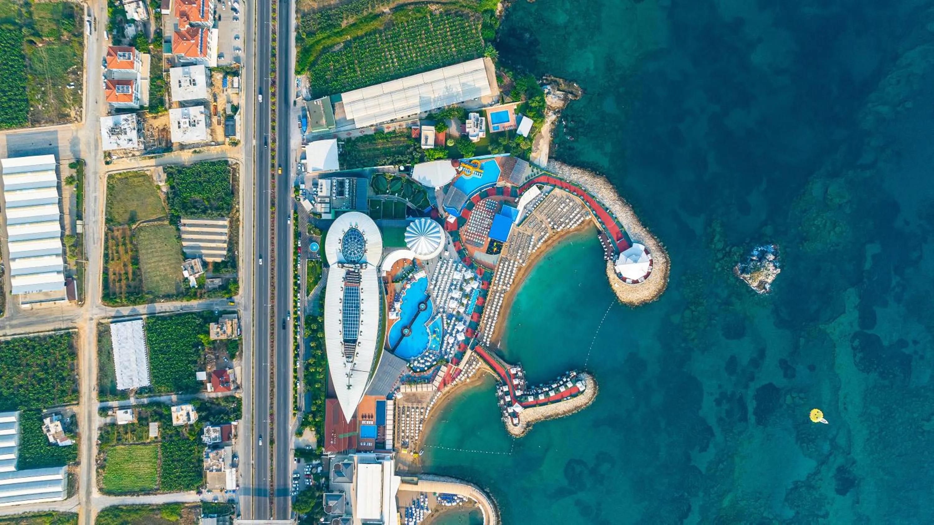 Area and facilities in Granada Luxury Okurcalar