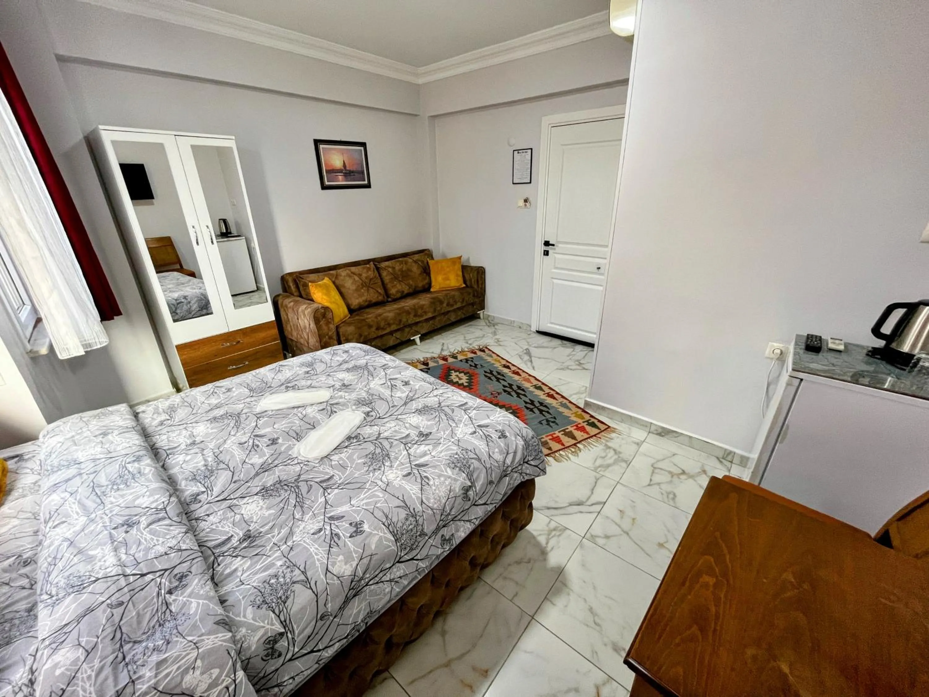 Photo of the whole room, Bed in Pembe Hotel