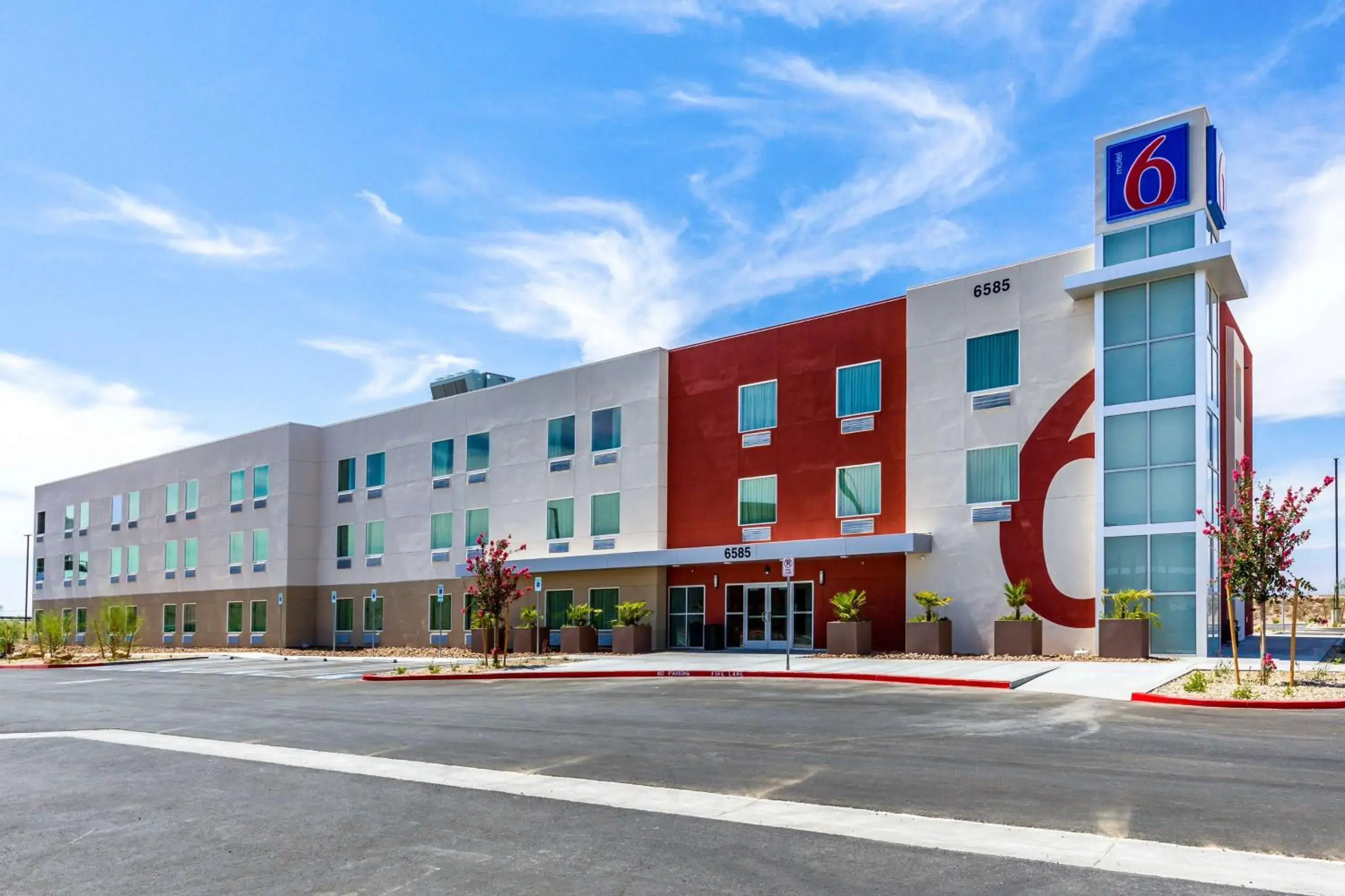 Property building in Motel 6-Las Vegas, NV - Motor Speedway Property building in Motel 6-Las Vegas, NV - Motor Speedway
