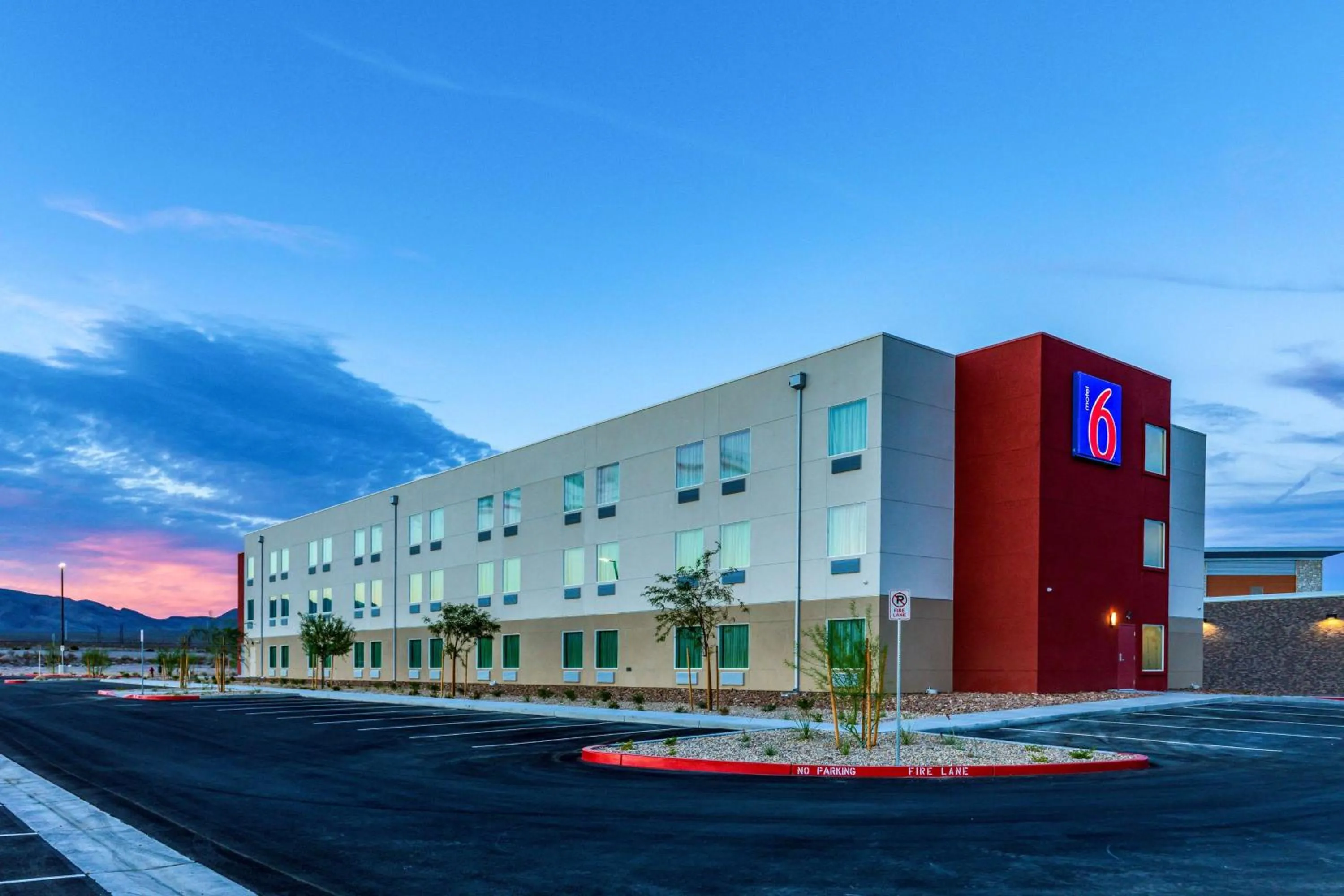 Property building in Motel 6-Las Vegas, NV - Motor Speedway