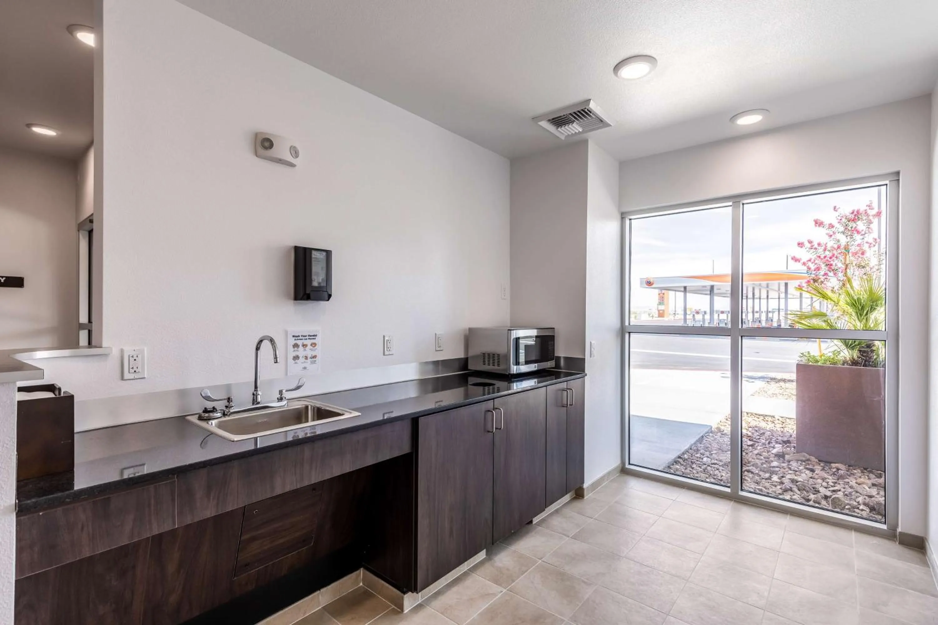 Coffee/tea facilities in Motel 6-Las Vegas, NV - Motor Speedway