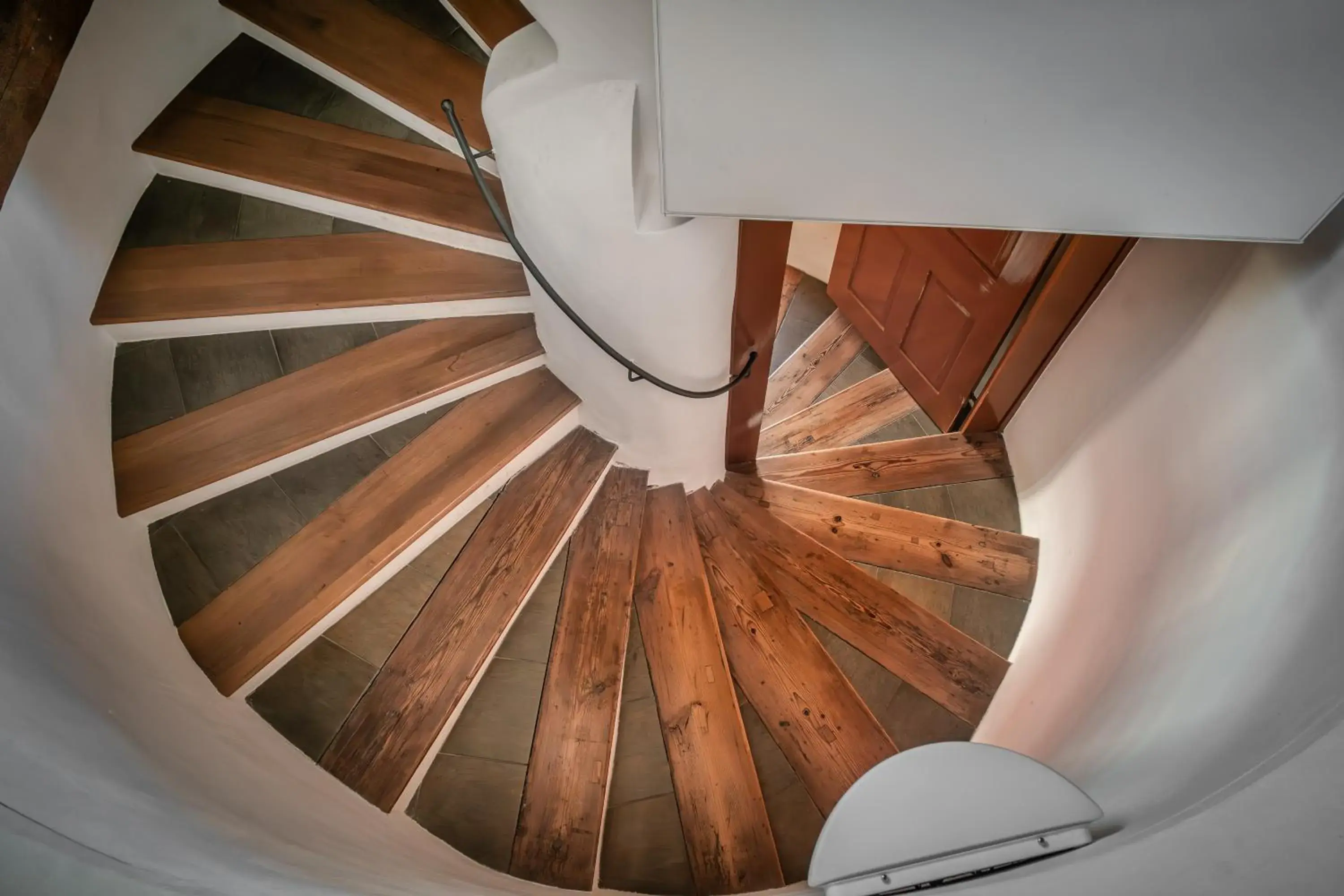 Property building in 3 Epoques Apartments by Adrez Property building in 3 Epoques Apartments by Adrez