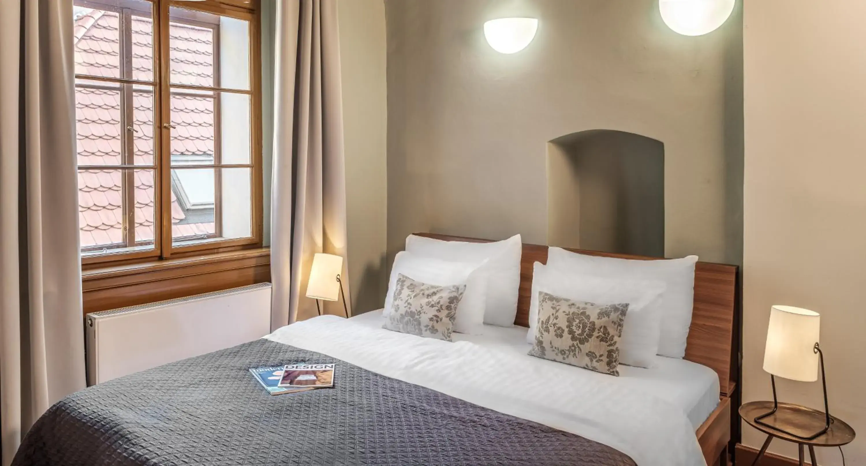 Bed in 3 Epoques Apartments by Adrez Bed in 3 Epoques Apartments by Adrez