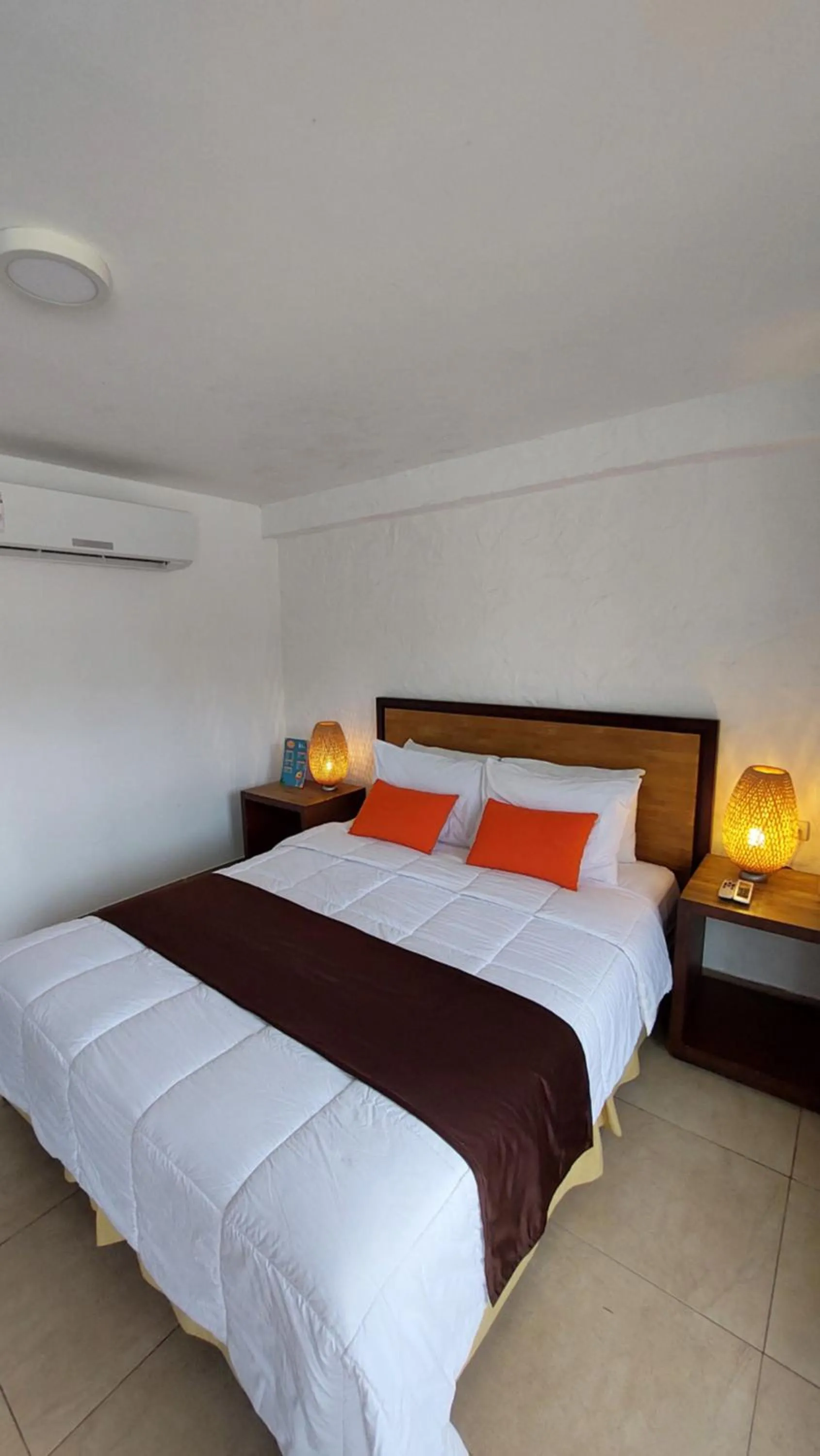 Bedroom, Bed in Howard Johnson by Wyndham Montañita