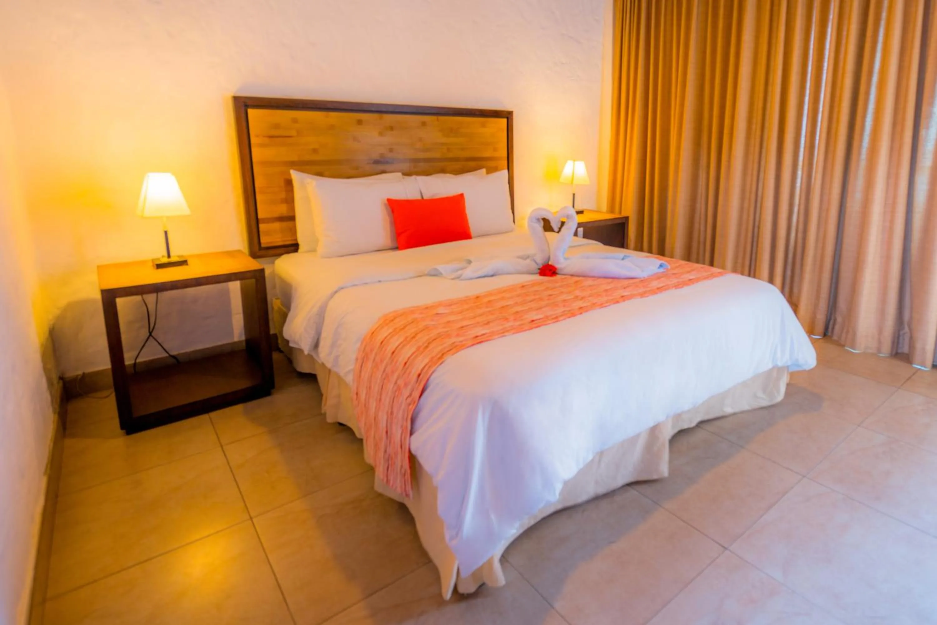 Bed in Howard Johnson by Wyndham Montañita