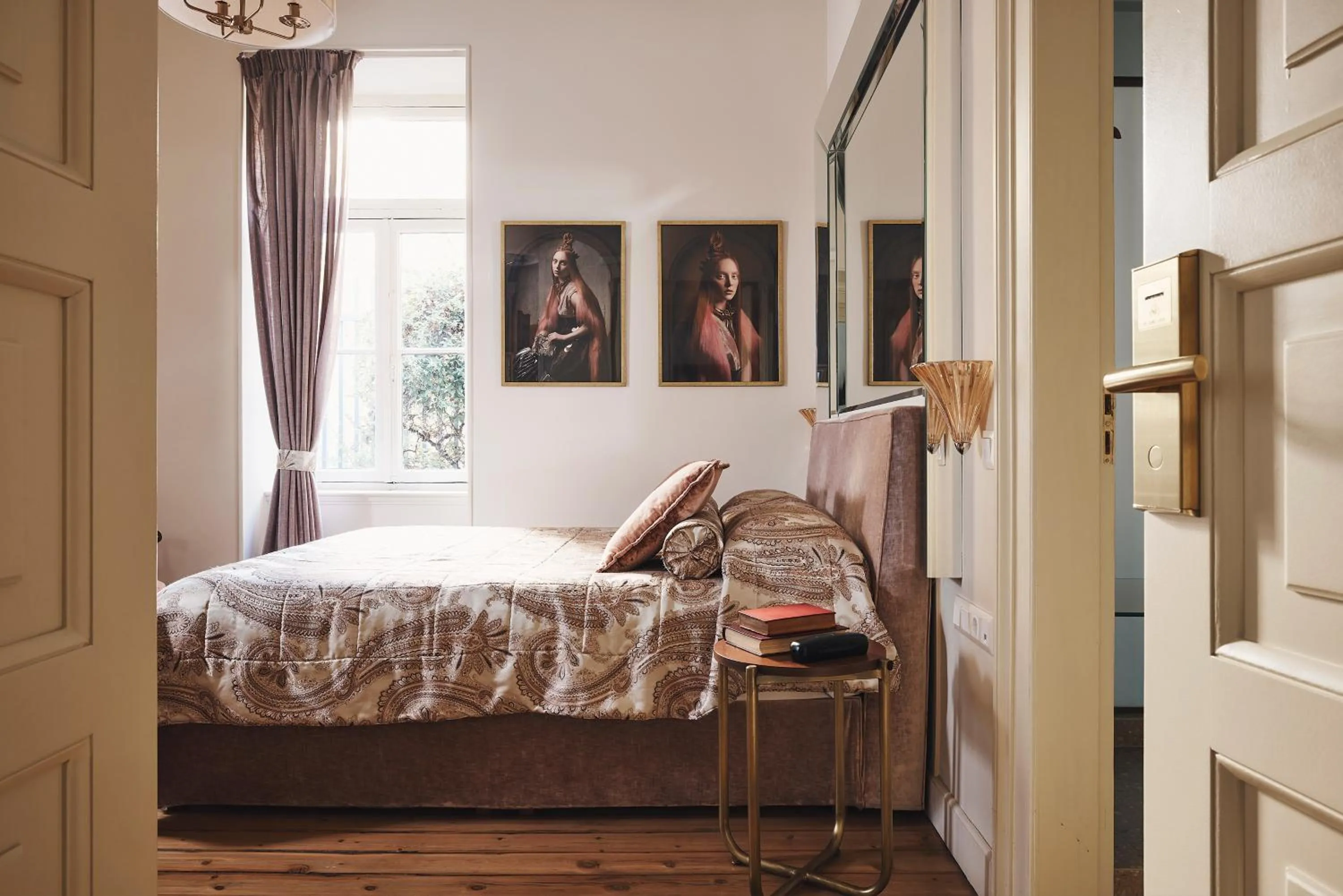 View (from property/room), Bed in Bohemian Suites Athens