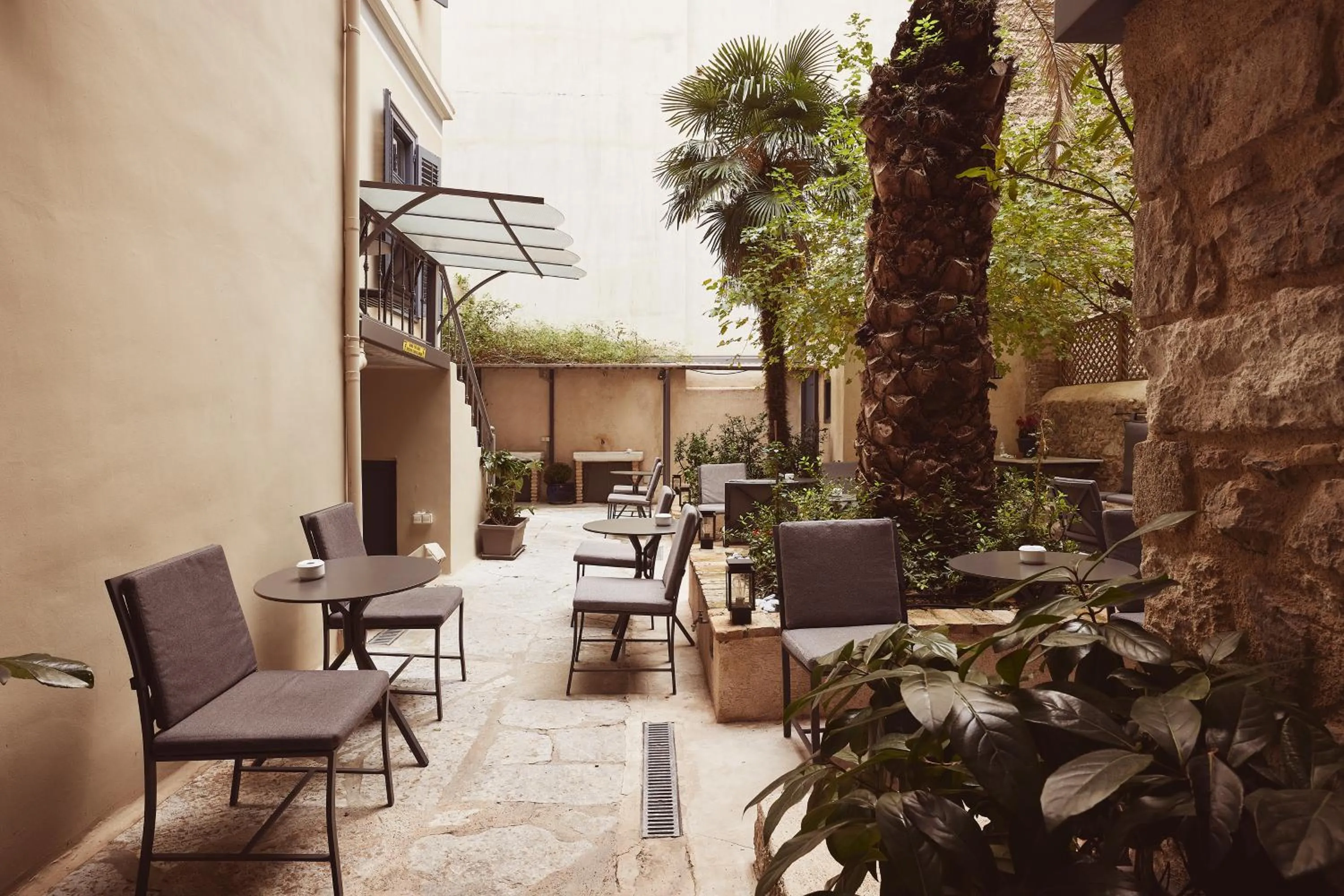 Garden in Bohemian Suites Athens