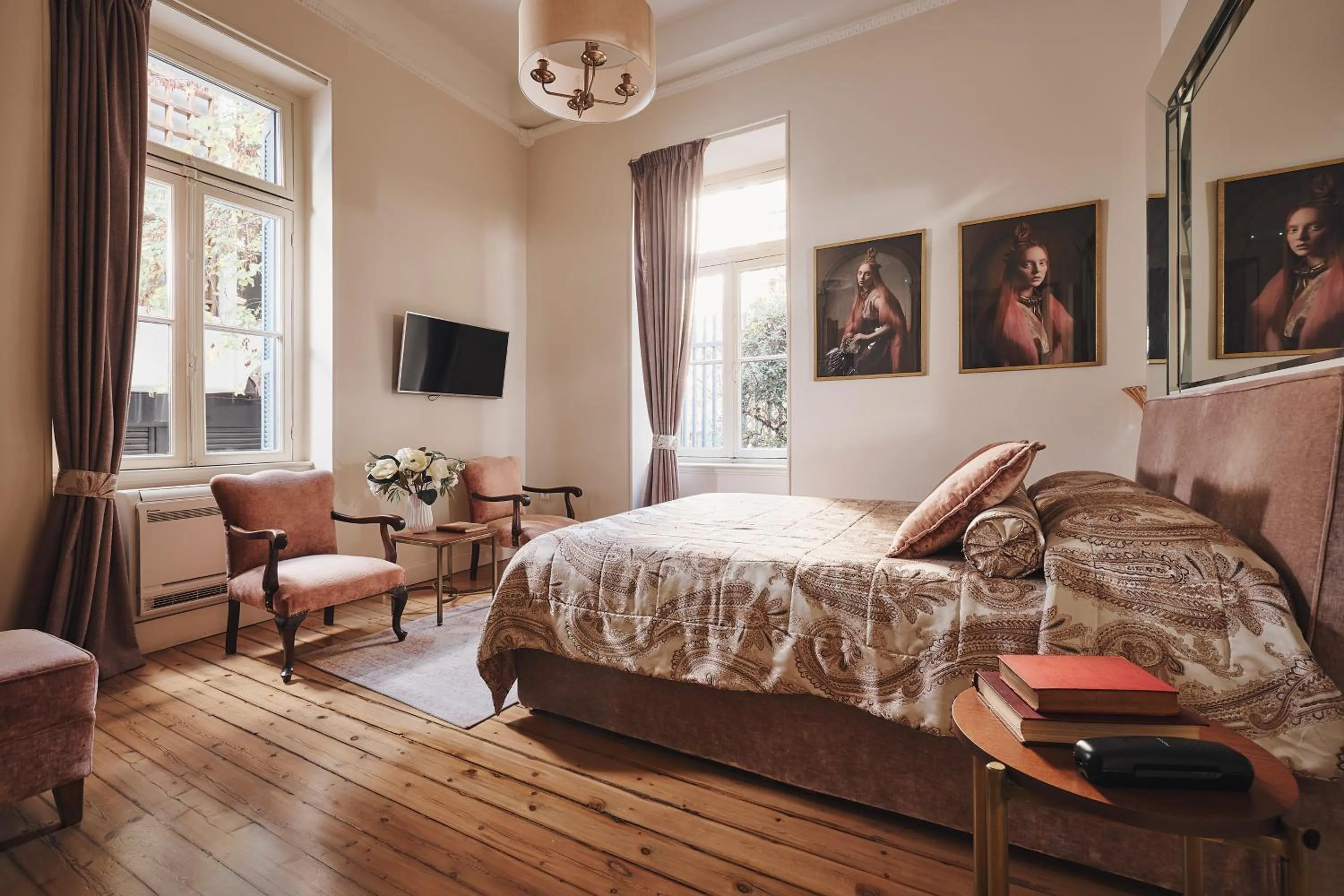 View (from property/room), Bed in Bohemian Suites Athens