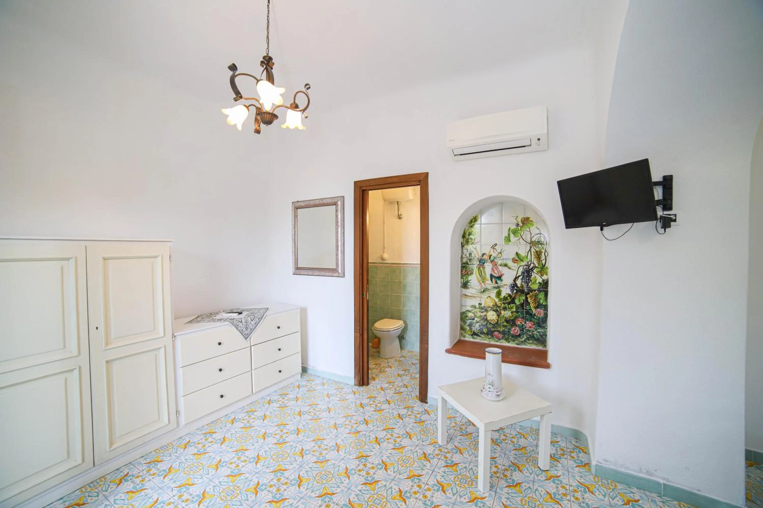 Bedroom, Bed in Sweetposeidon