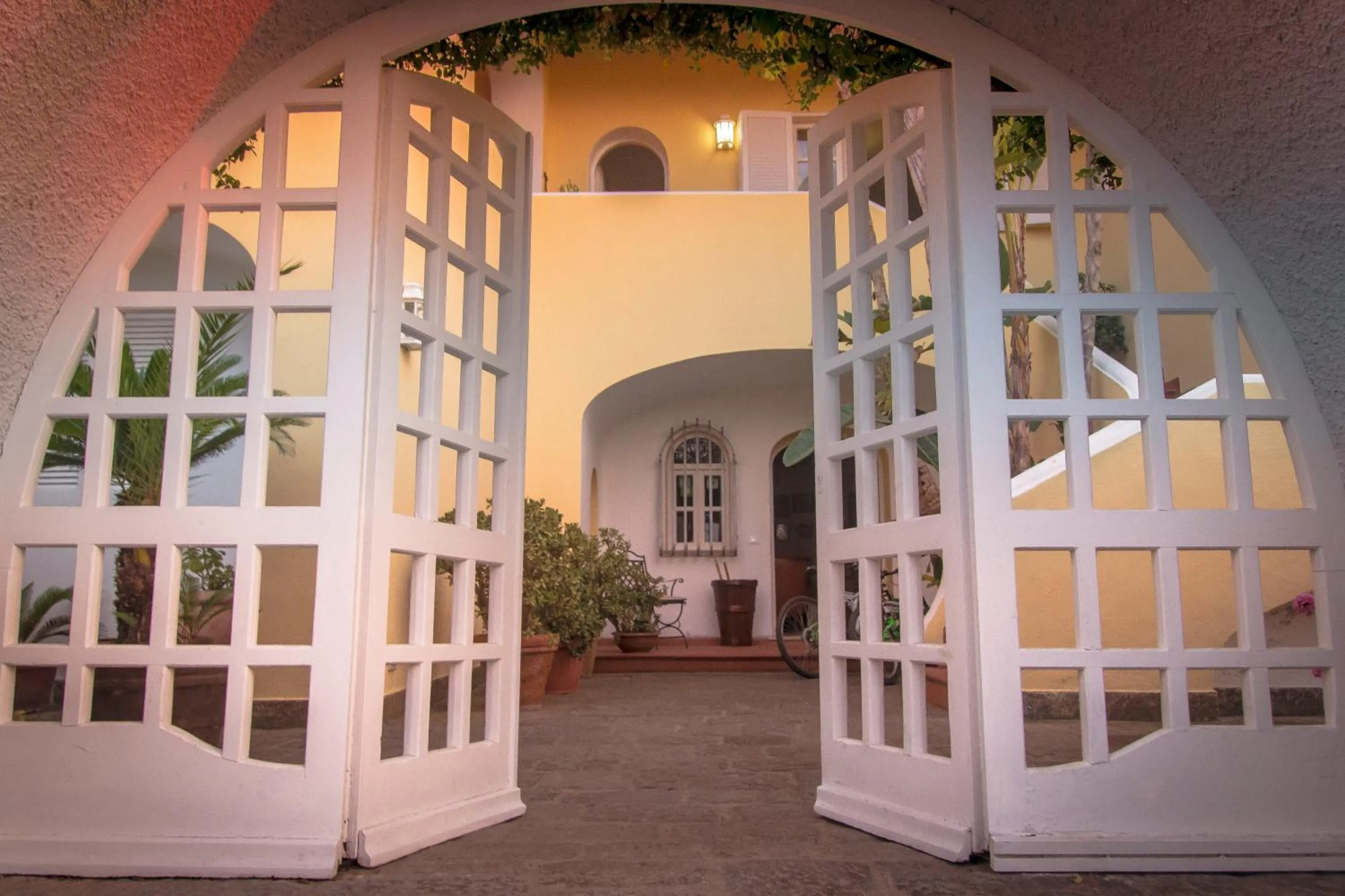 Facade/entrance in Sweetposeidon