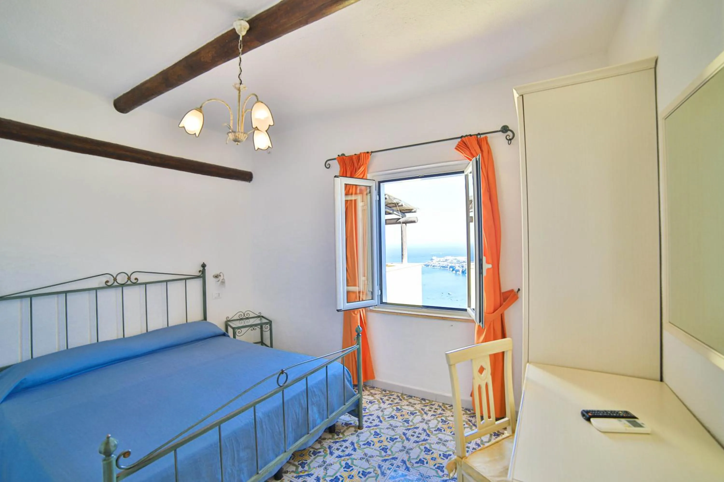 Bedroom, Bed in Sweetposeidon