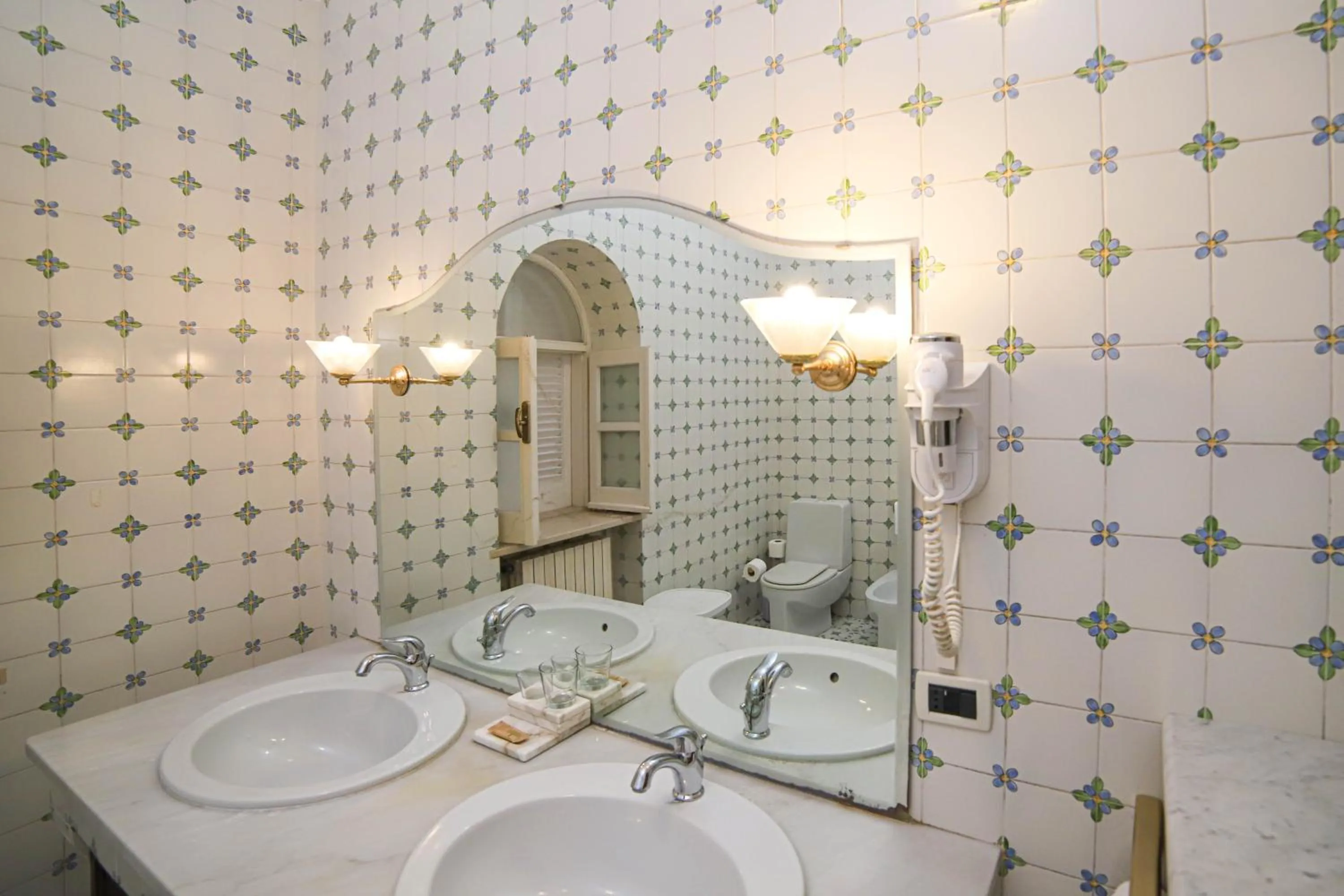 Bathroom in Sweetposeidon