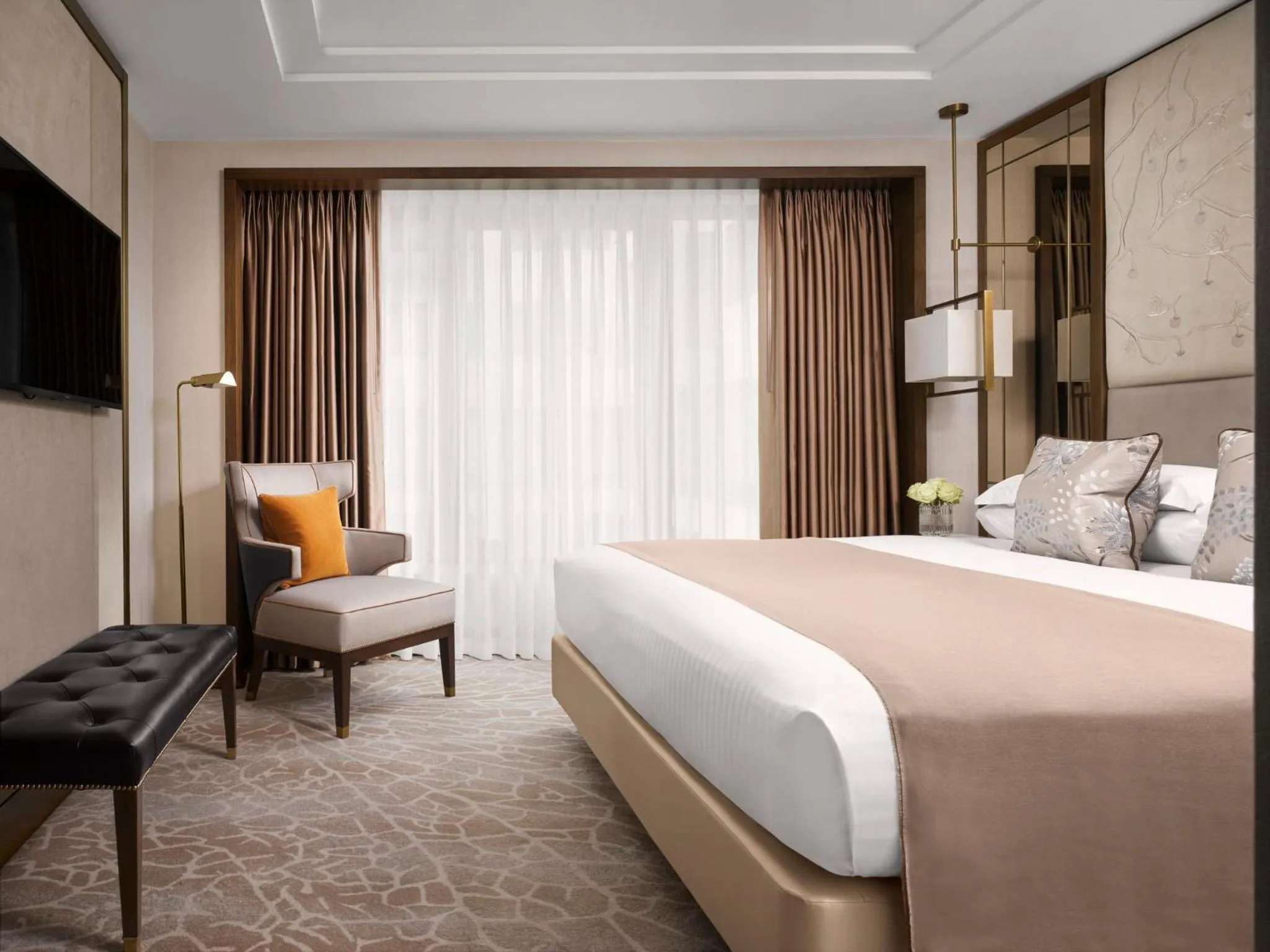 Photo of the whole room, Bed in InterContinental London Park Lane by IHG