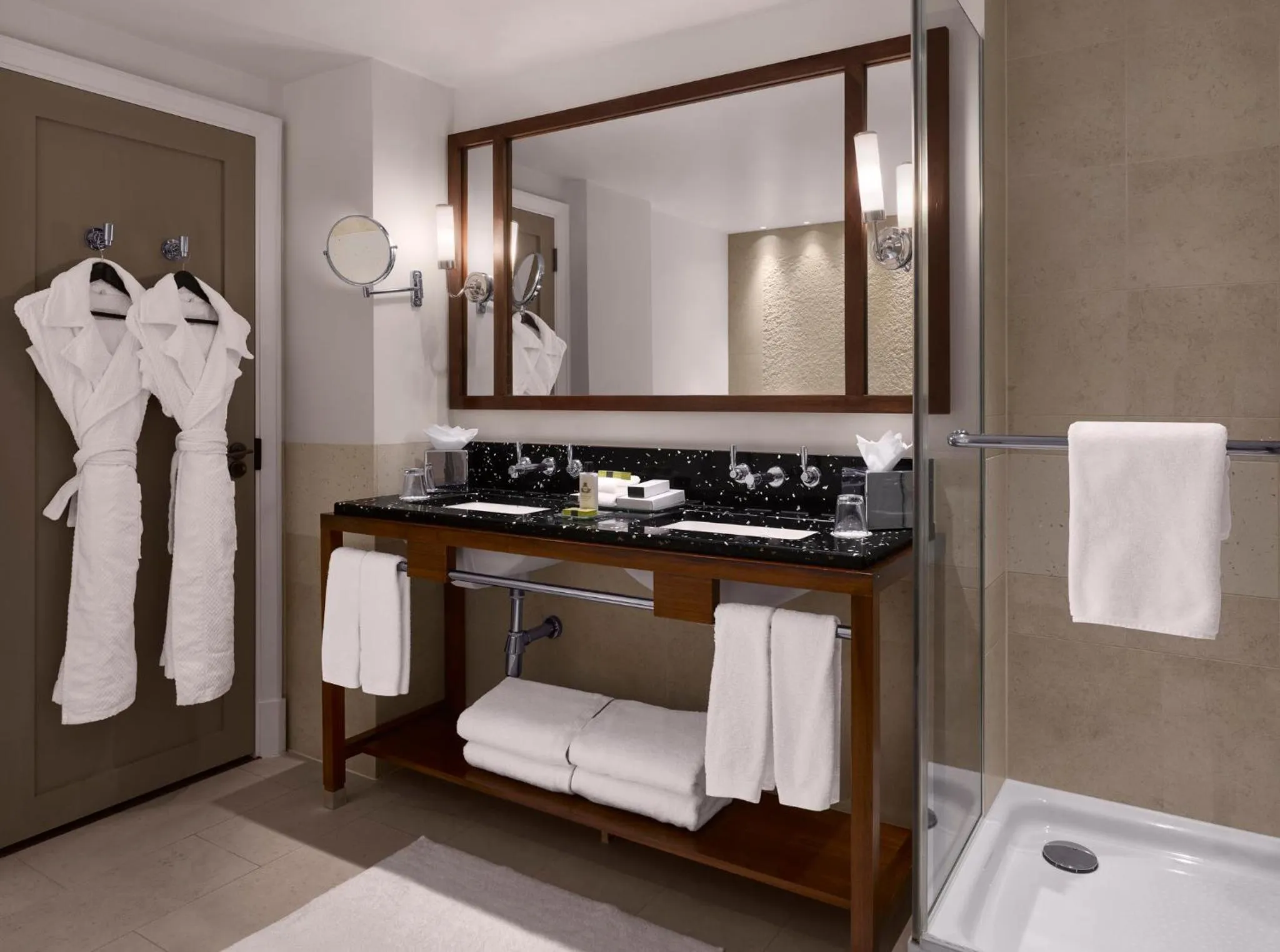 Bathroom in InterContinental London Park Lane by IHG