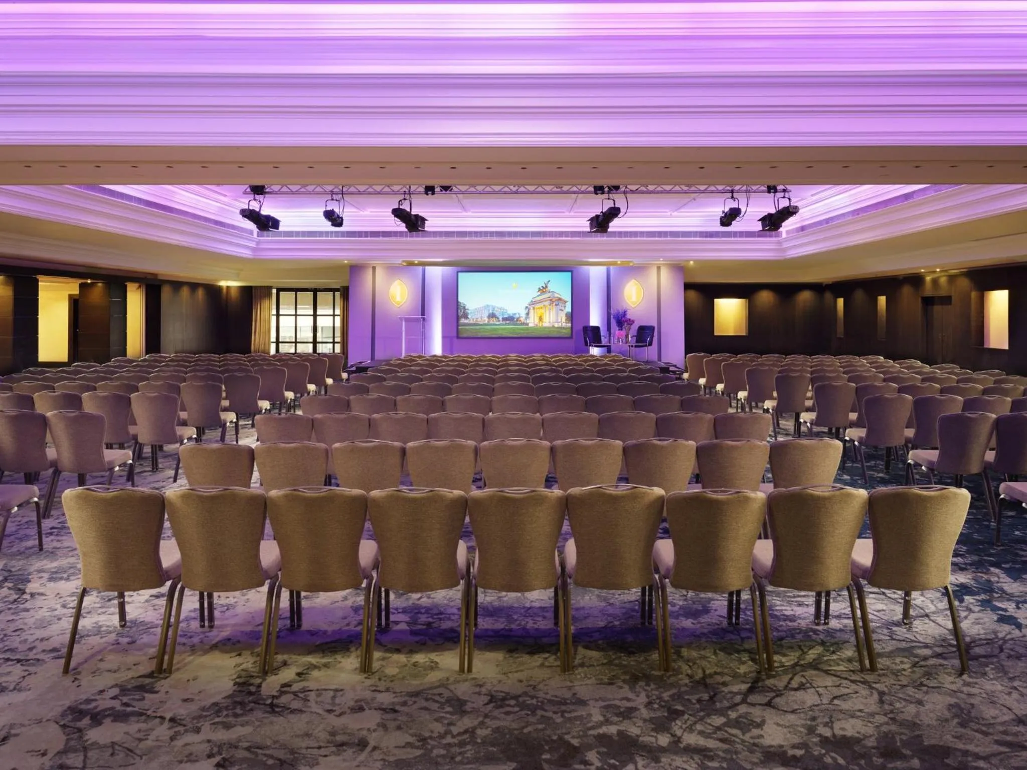 Meeting/conference room in InterContinental London Park Lane by IHG