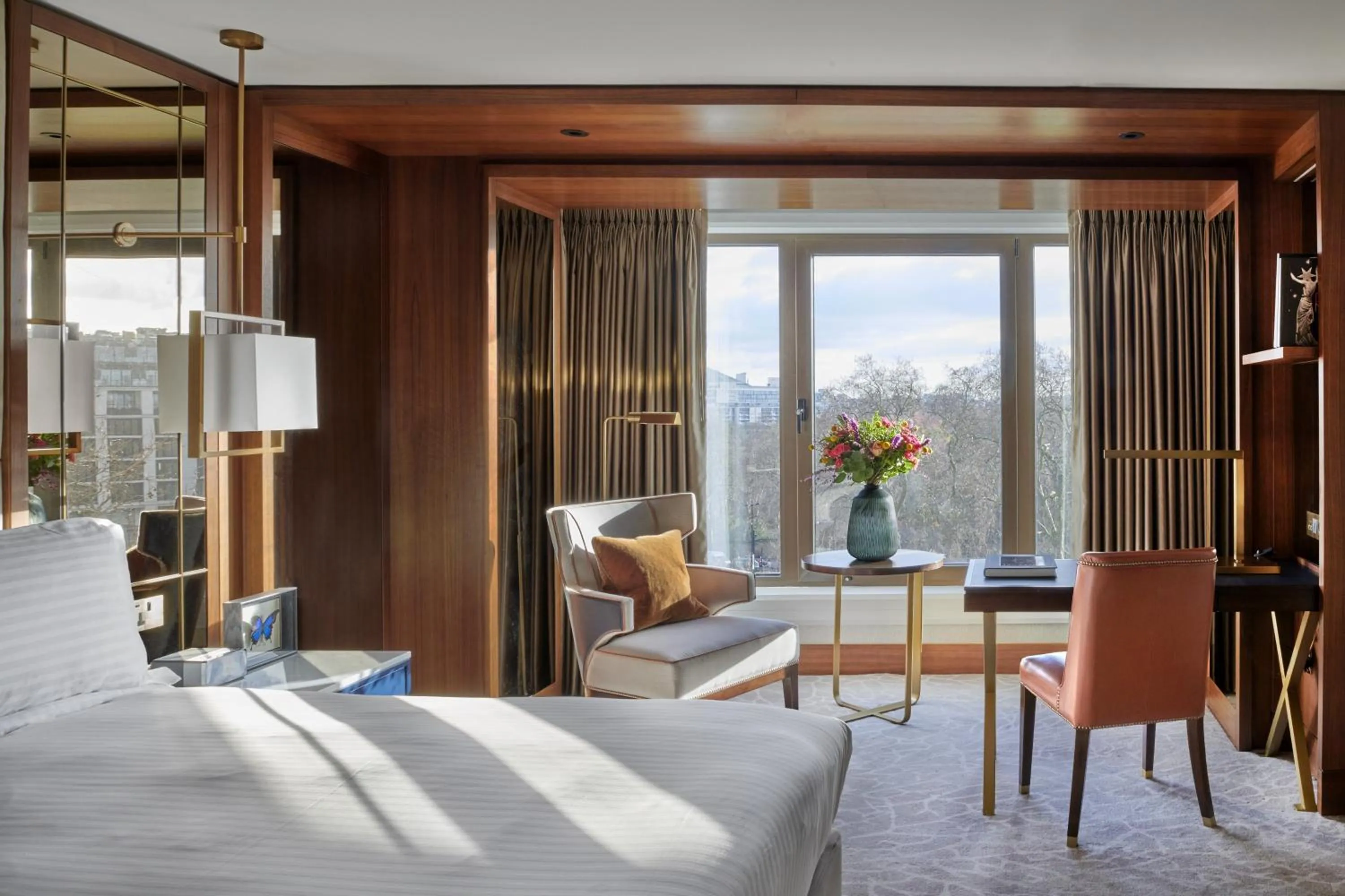 Photo of the whole room, Bed in InterContinental London Park Lane by IHG