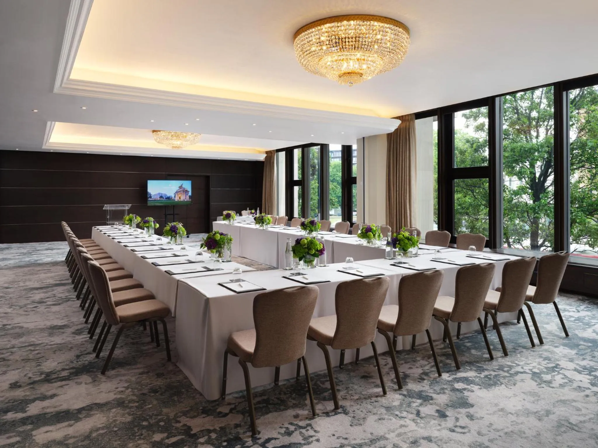 Meeting/conference room in InterContinental London Park Lane by IHG
