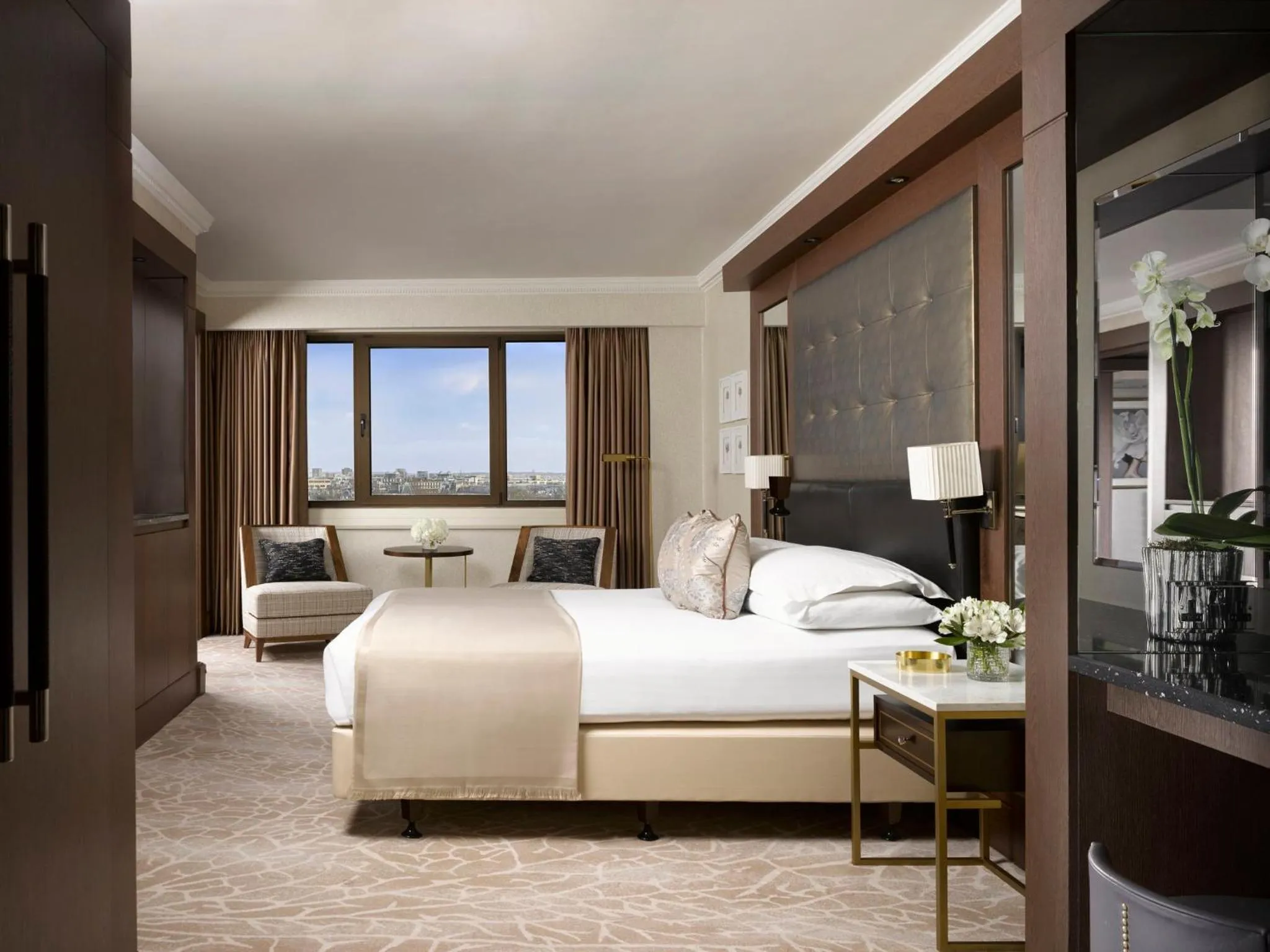 Photo of the whole room, Bed in InterContinental London Park Lane by IHG