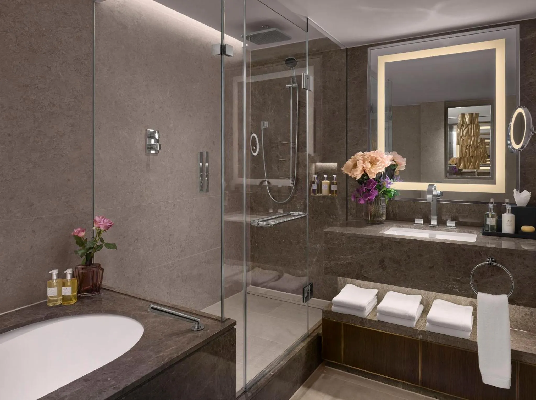 Bathroom in InterContinental London Park Lane by IHG