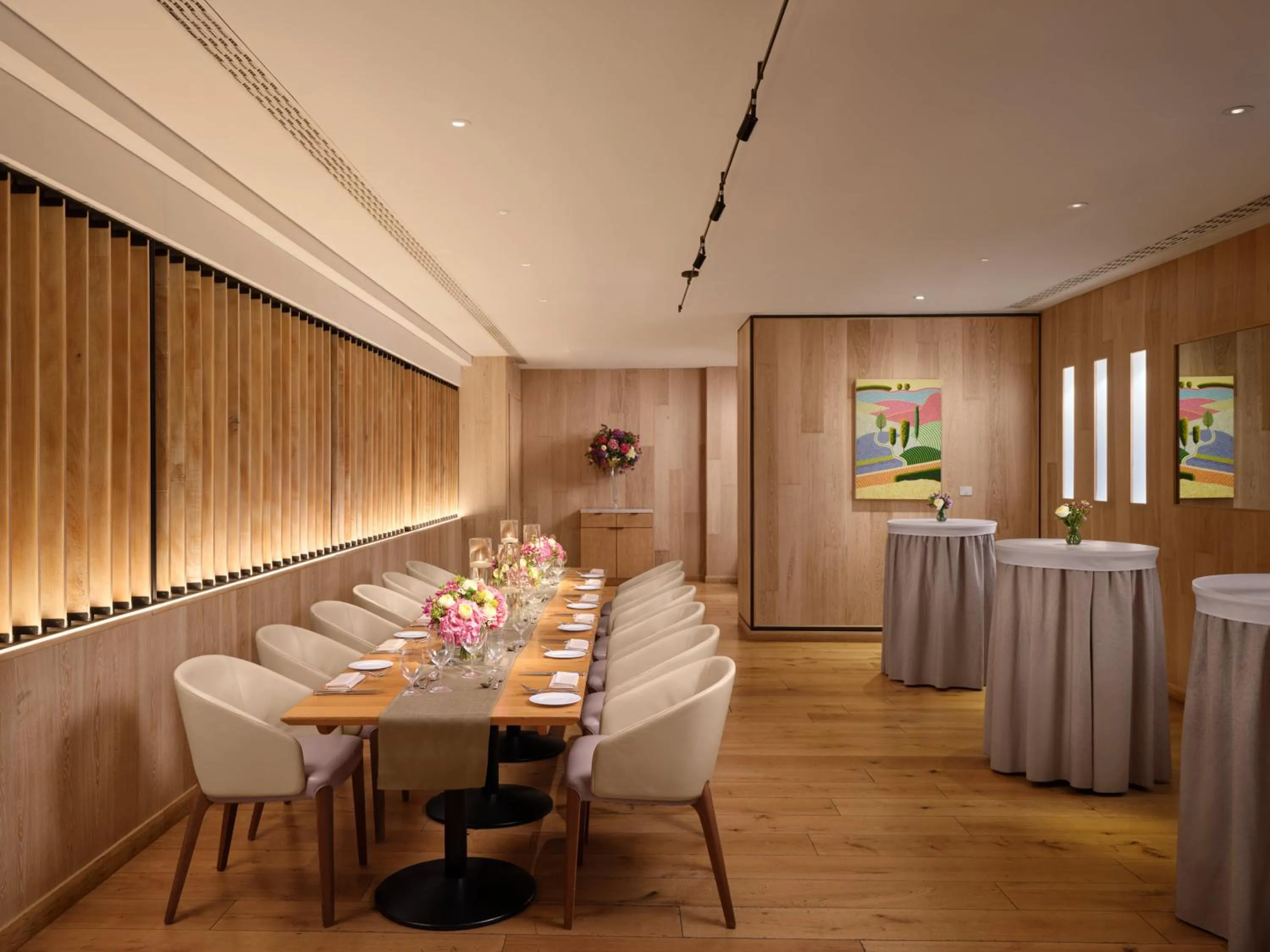 Restaurant/places to eat in InterContinental London Park Lane by IHG