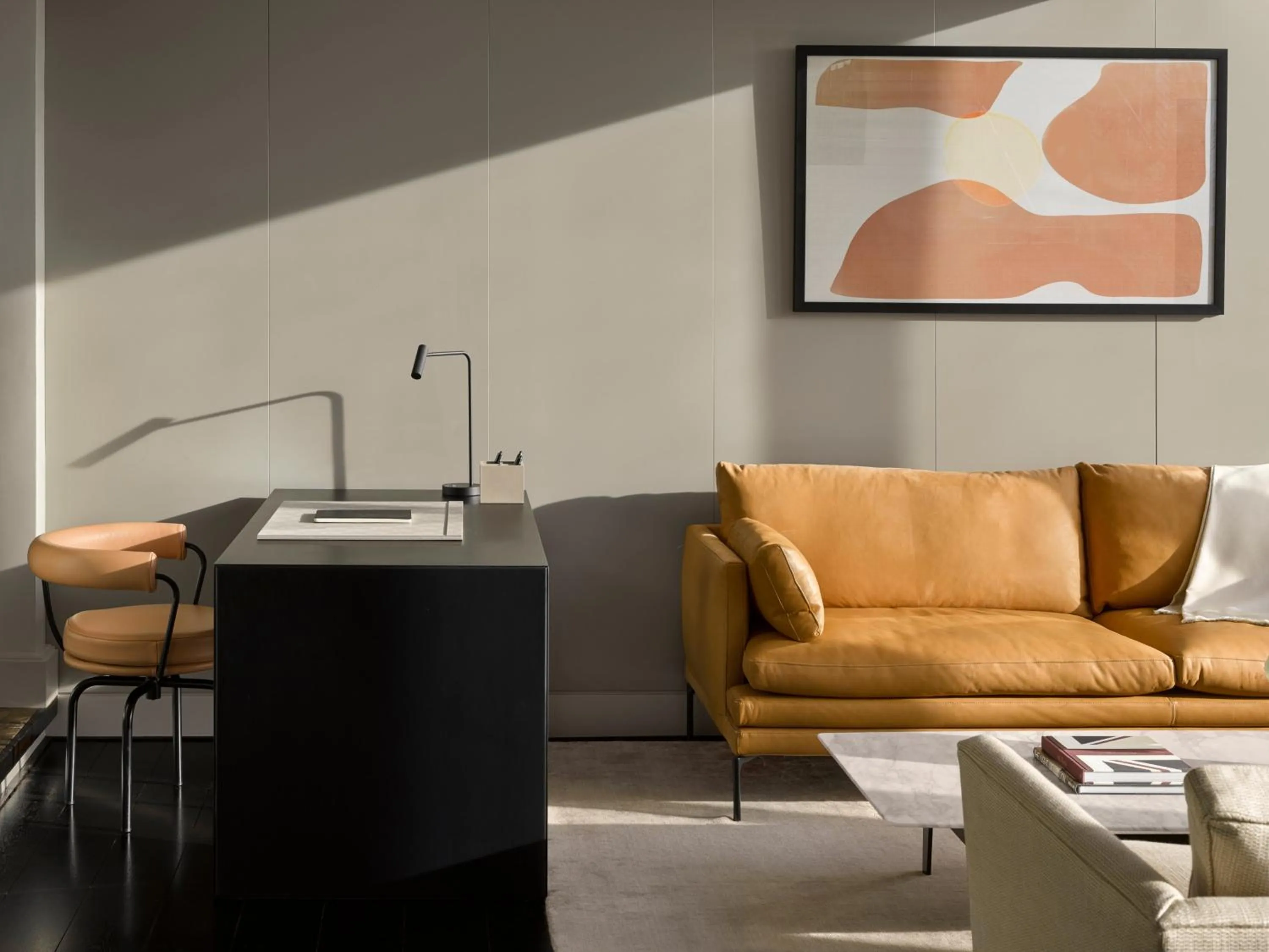 Photo of the whole room in InterContinental London Park Lane by IHG