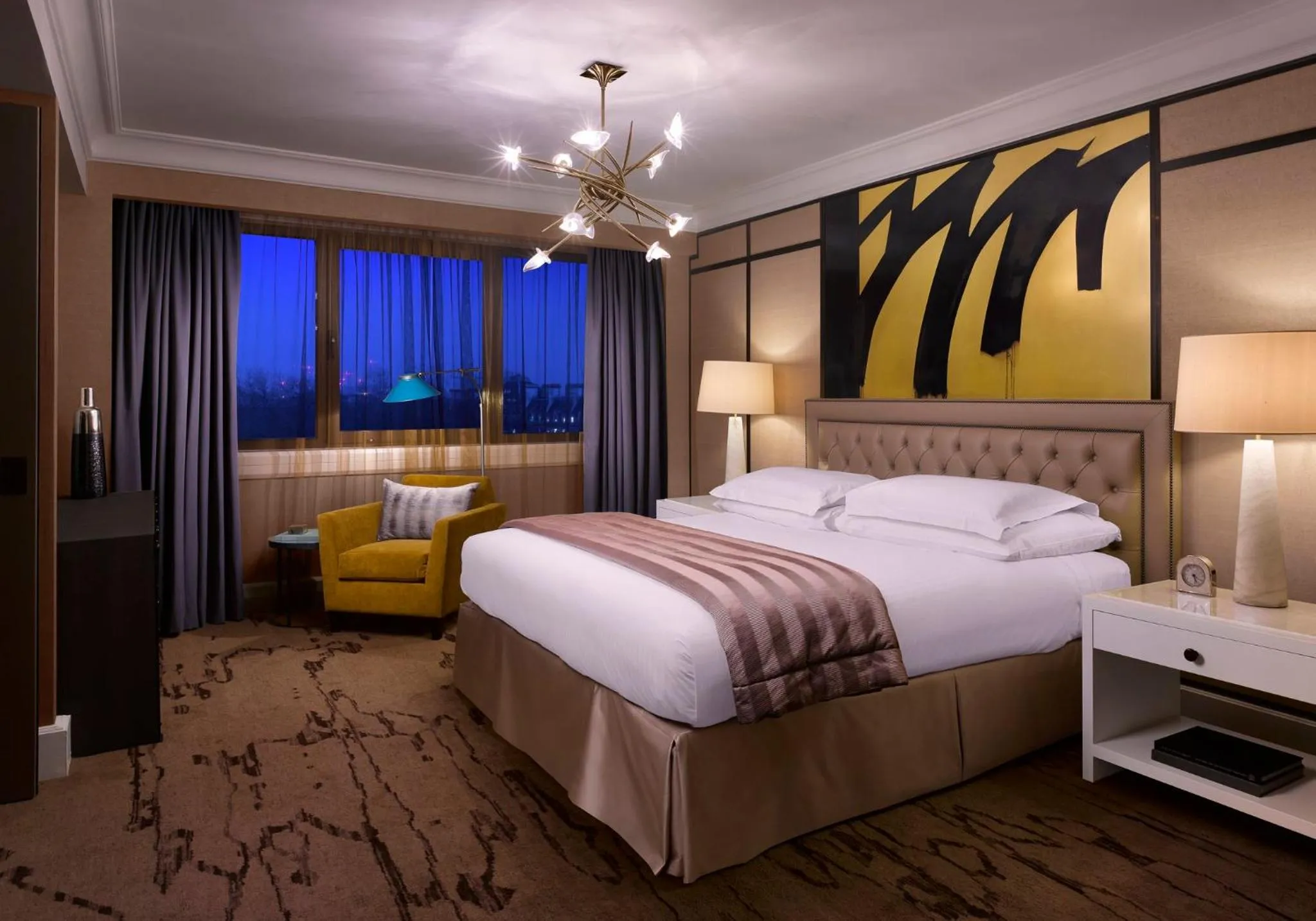 Photo of the whole room, Bed in InterContinental London Park Lane by IHG