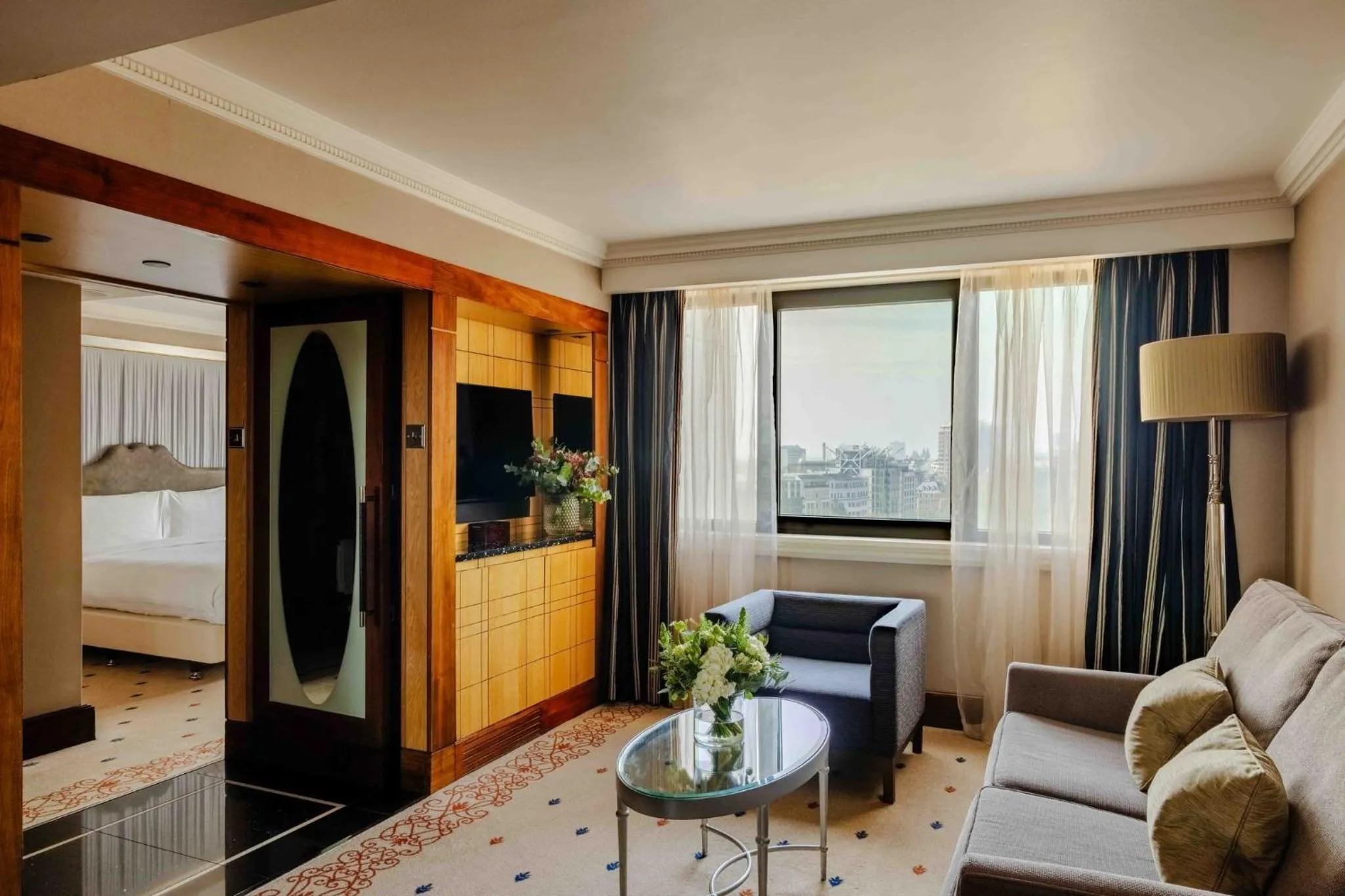 Photo of the whole room, Bed in InterContinental London Park Lane by IHG