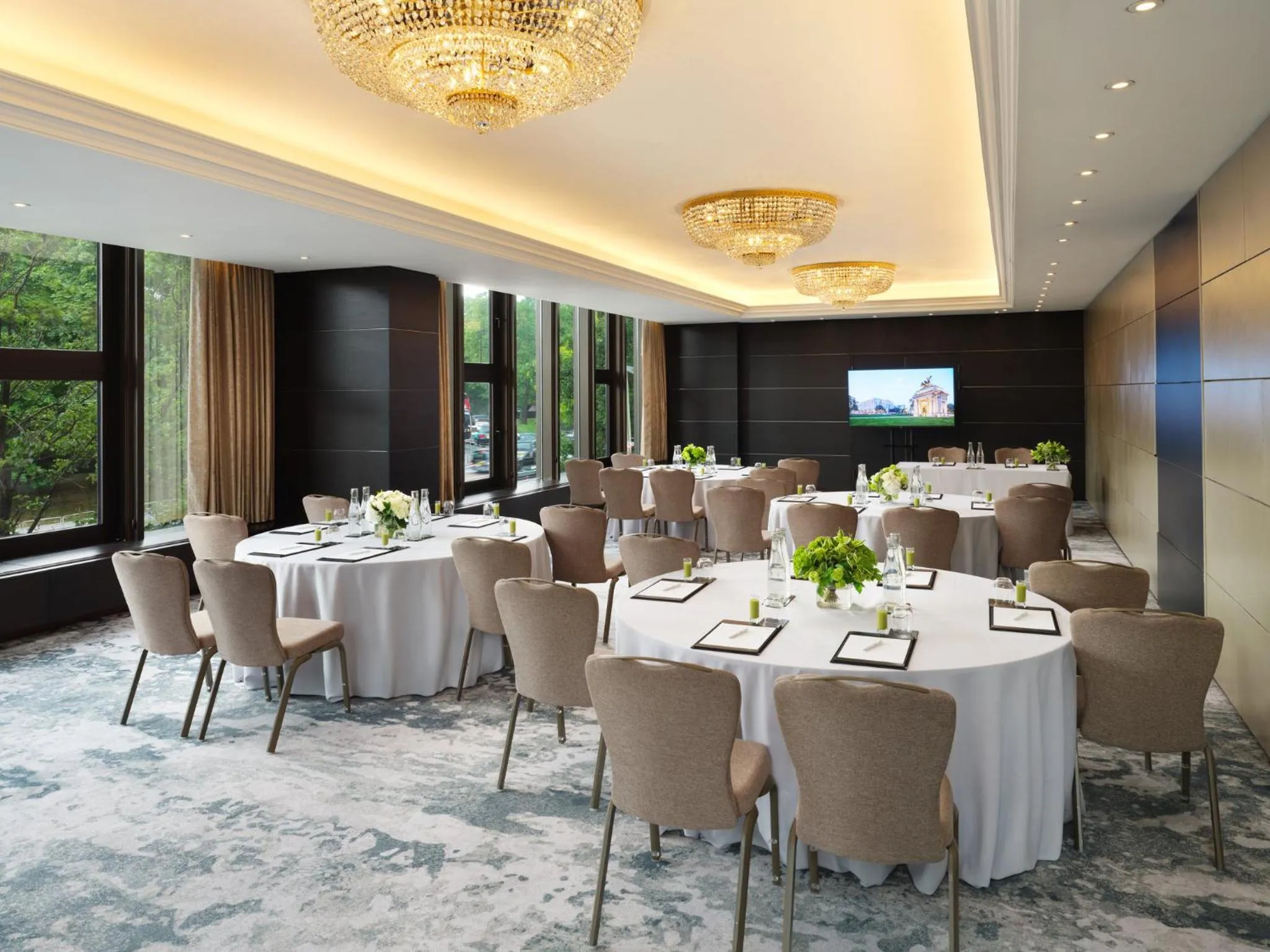 Meeting/conference room in InterContinental London Park Lane by IHG