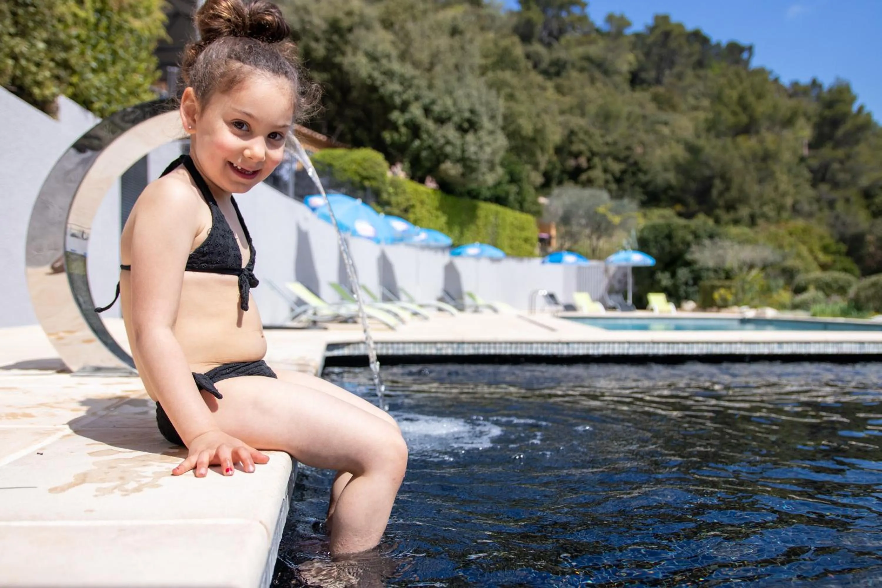 Swimming pool in Les Arbousiers Village Hôtel Provençal