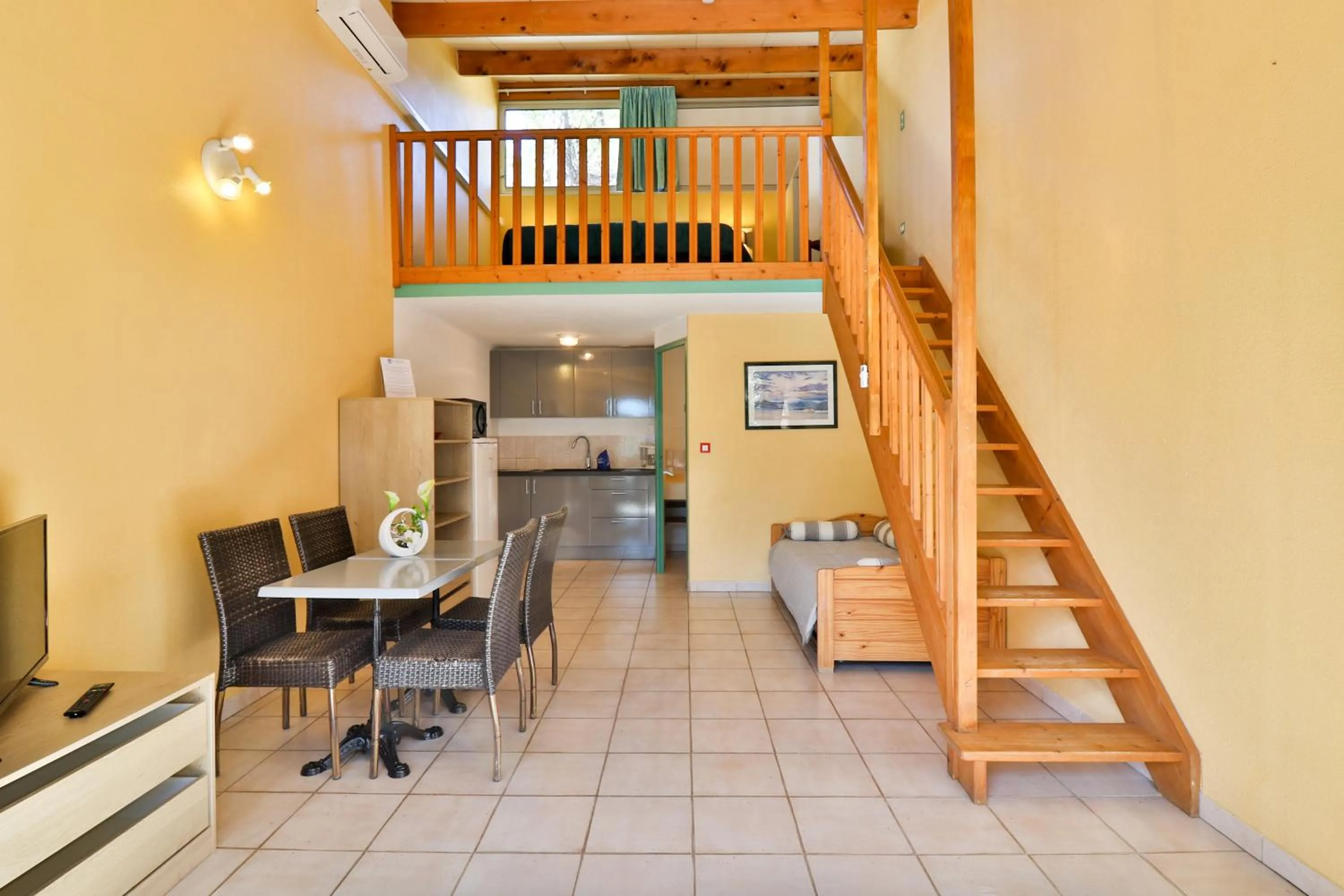 Photo of the whole room in Les Arbousiers Village Hôtel Provençal