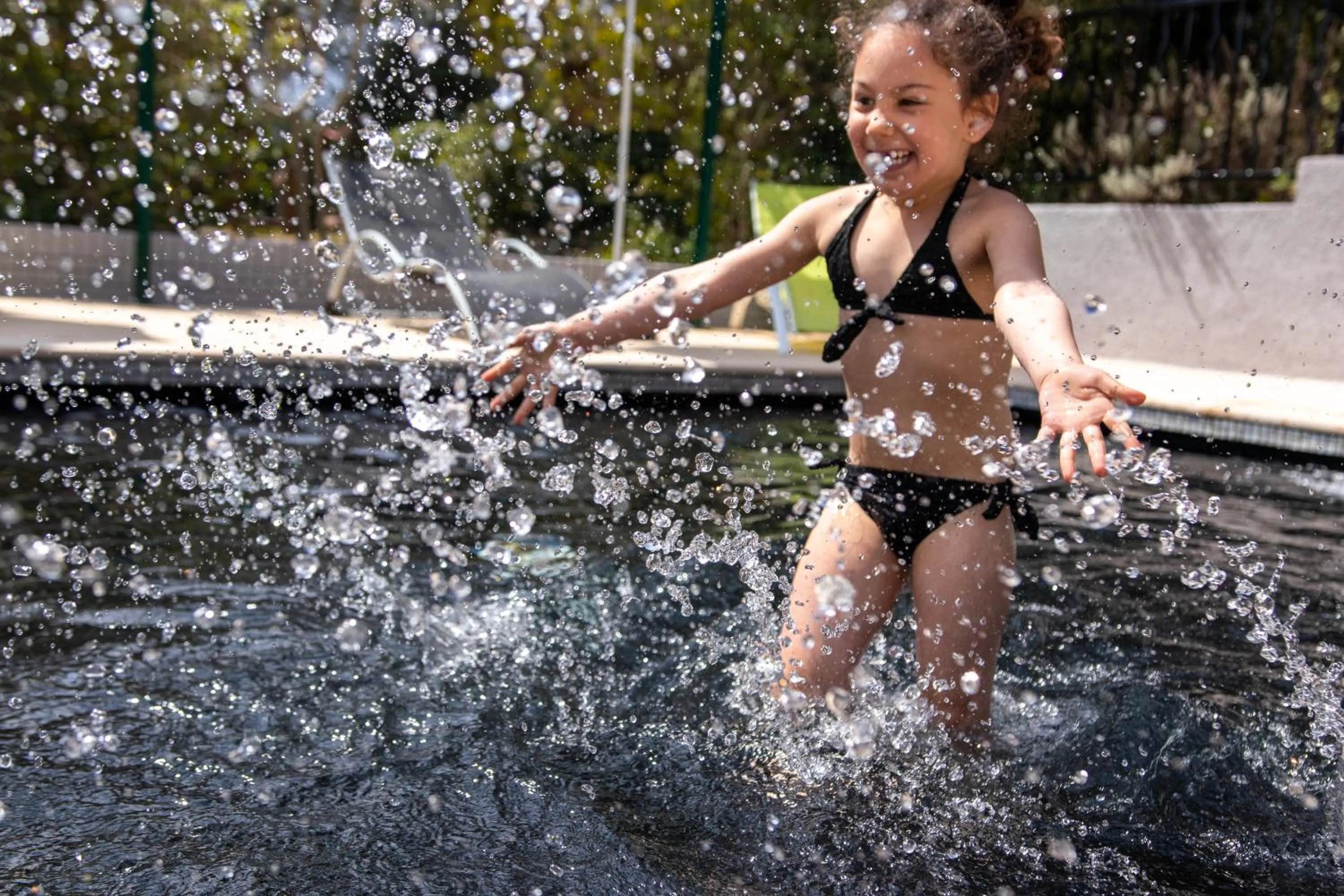 Swimming pool in Les Arbousiers Village Hôtel Provençal