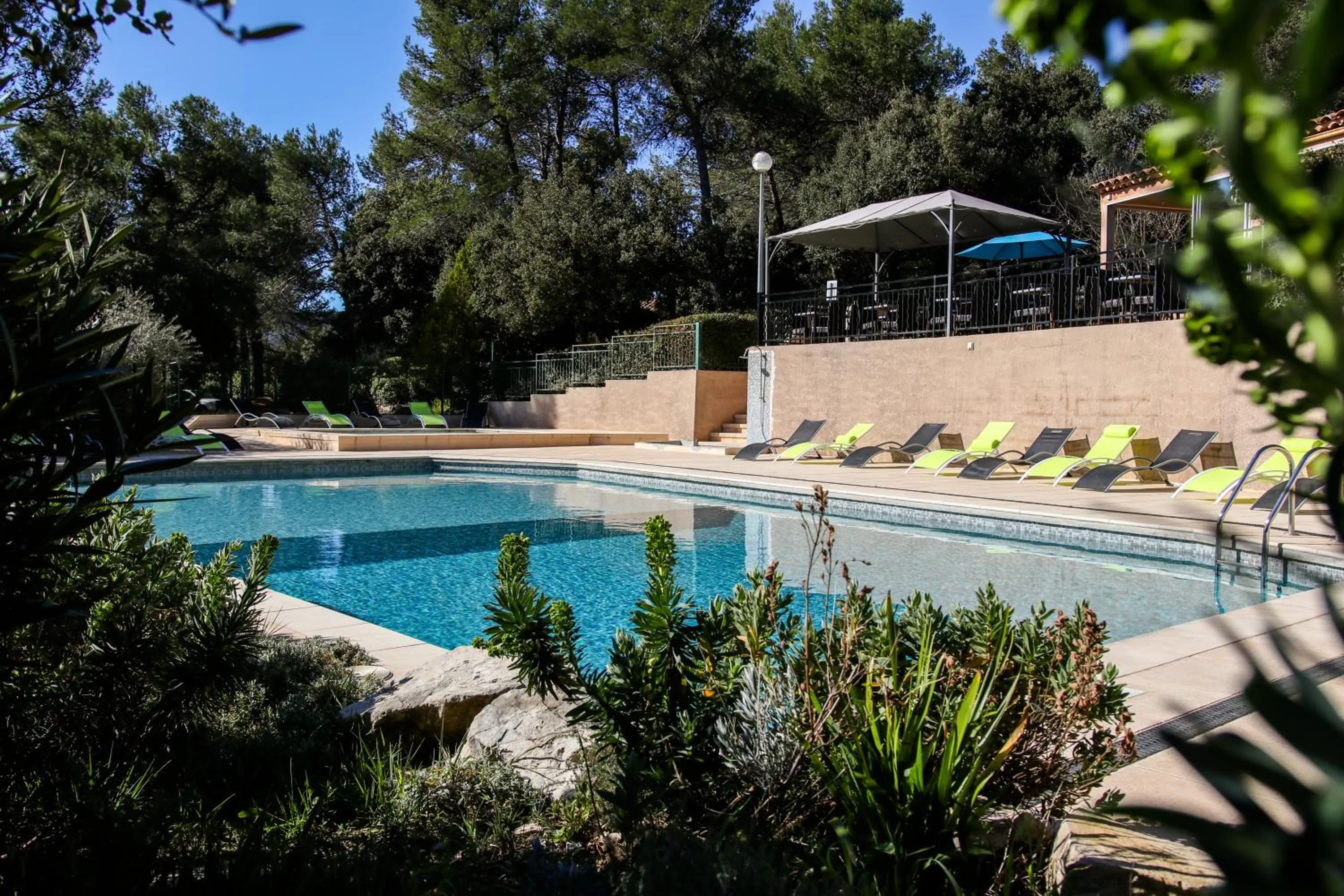 Pool view in Les Arbousiers Village Hôtel Provençal