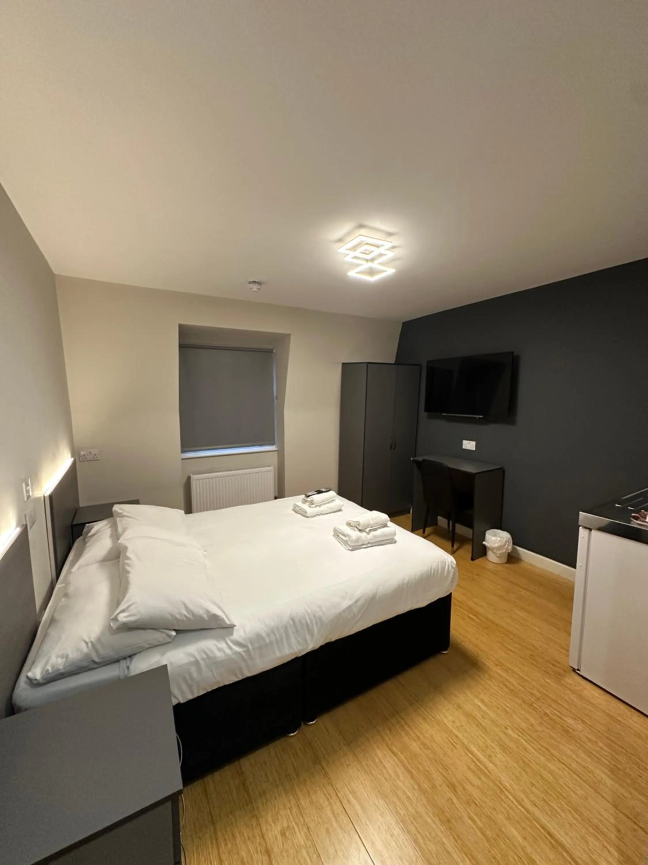 Bed in Wendover Arms Hotel